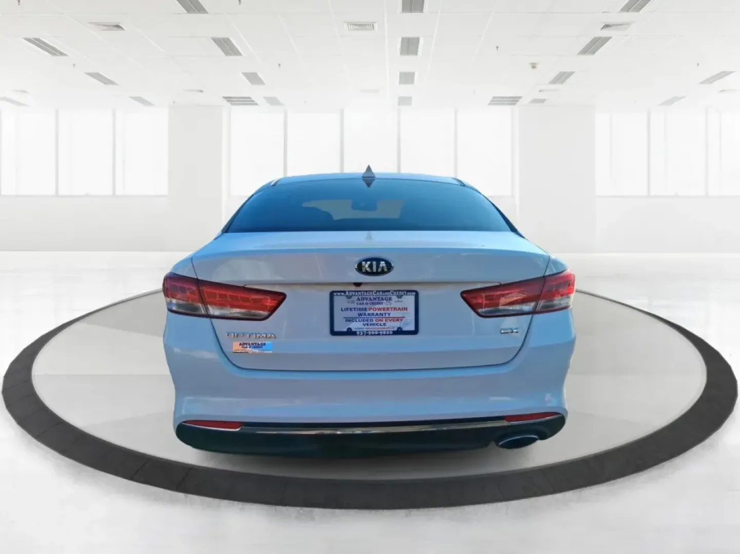 2016 Kia Optima EX (5XXGU4L31GG) with an Theta II 2.4L I-4 gasoline direct injection engine, 6A transmission, located at 880 E. National Road, Vandalia, OH, 45377, (937) 908-9800, 39.891918, -84.183594 - Whether you're a busy commuter heading down I75, a rideshare driver stacking miles, or a small family looking for a comfortable sedan for school runs and weekend errands, this 2016 Kia Optima EX is built for real-life driving in and around Vandalia, Ohio. Finished in Snow White Pearl, it delivers th - Photo#3