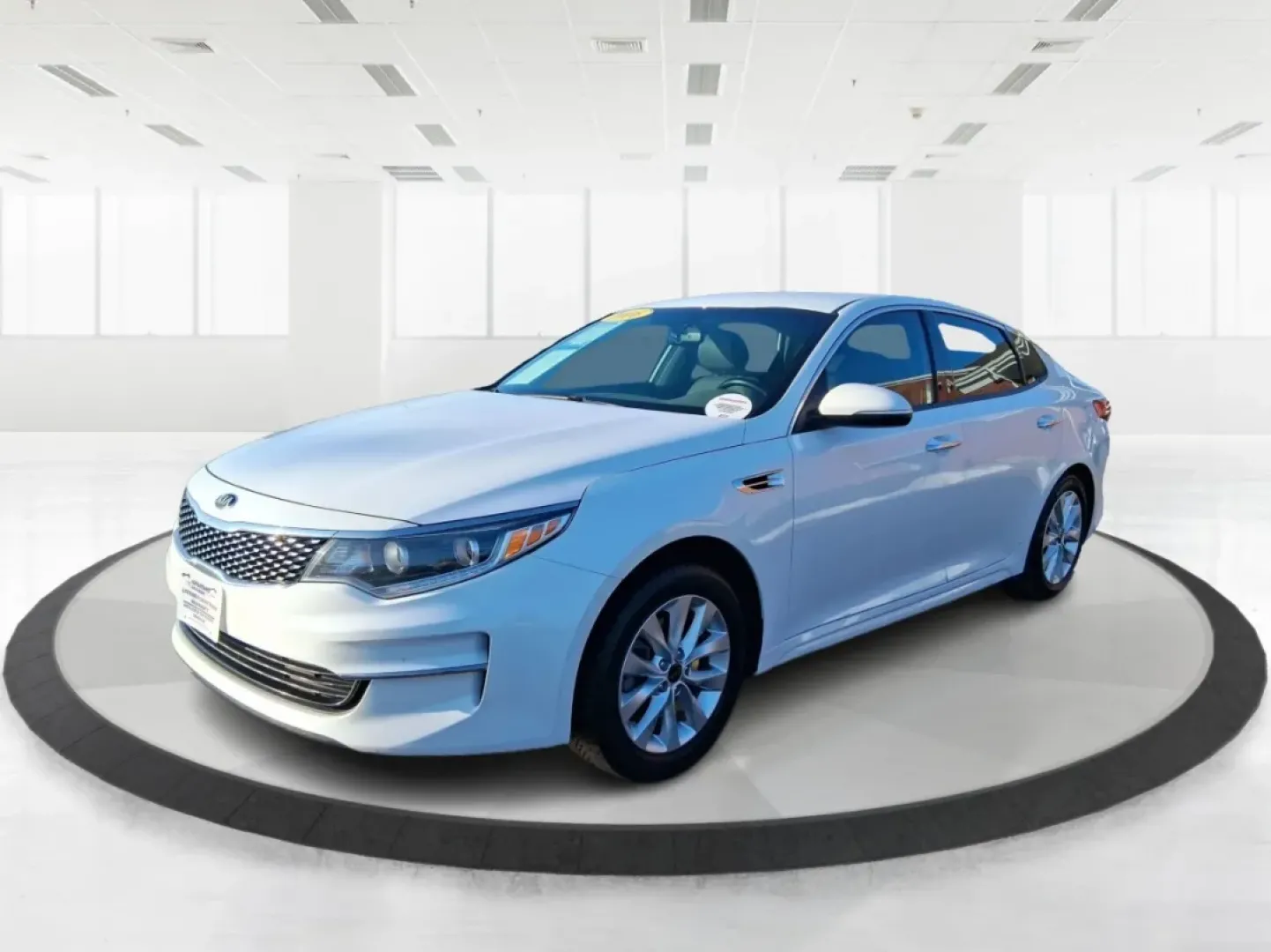 2016 Kia Optima EX (5XXGU4L31GG) with an Theta II 2.4L I-4 gasoline direct injection engine, 6A transmission, located at 880 E. National Road, Vandalia, OH, 45377, (937) 908-9800, 39.891918, -84.183594 - Whether you're a busy commuter heading down I75, a rideshare driver stacking miles, or a small family looking for a comfortable sedan for school runs and weekend errands, this 2016 Kia Optima EX is built for real-life driving in and around Vandalia, Ohio. Finished in Snow White Pearl, it delivers th - Photo#8