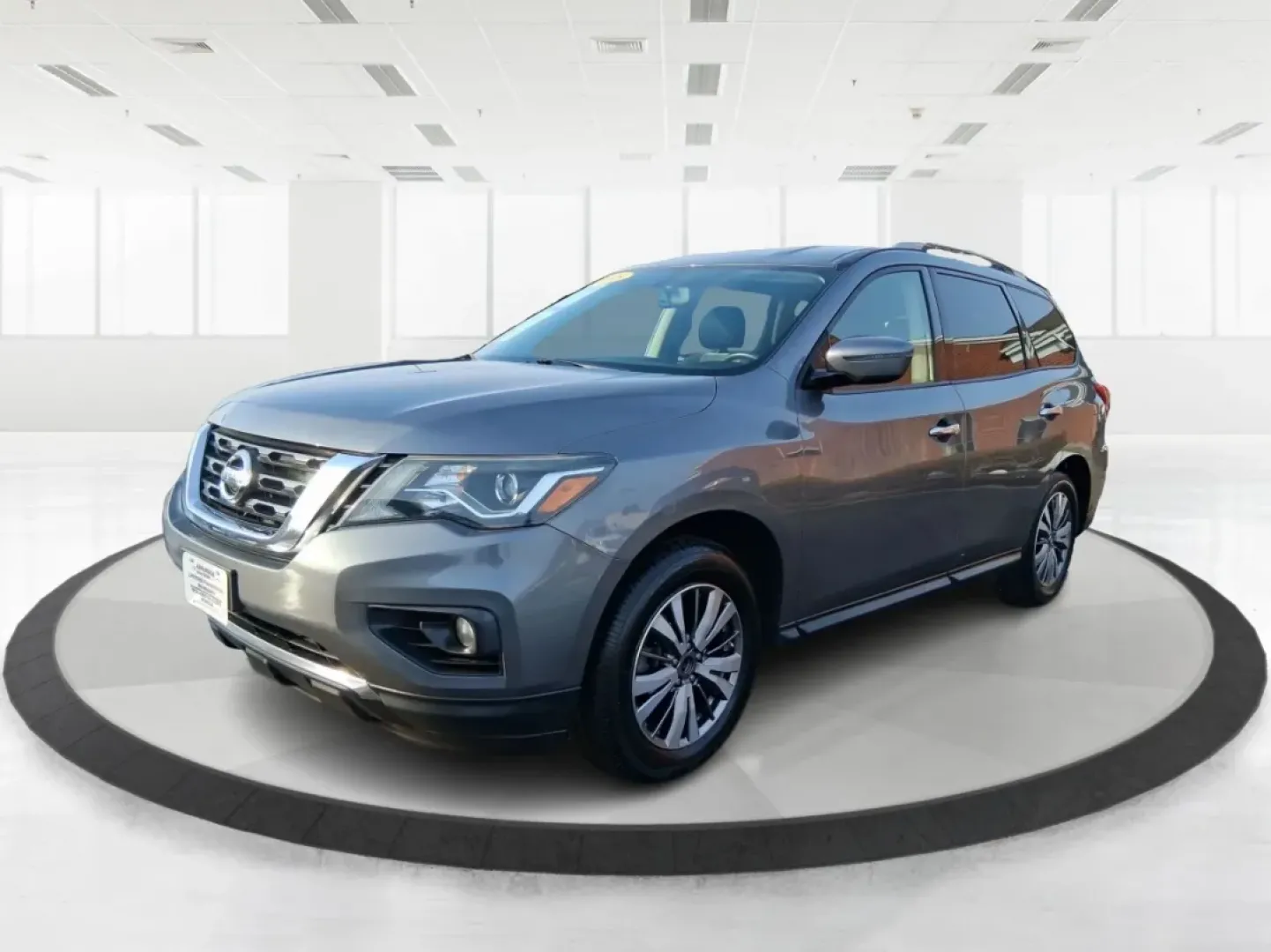 2018 Nissan Pathfinder SV (5N1DR2MM7JC) with an 3.5L V-6 gasoline direct injection engine, CVT transmission, located at 1099 N County Rd 25A, Troy, OH, 45373, (937) 908-9800, 40.057079, -84.212883 - Pack up the kids, the cooler, and the weekend plans-this 2018 Nissan Pathfinder SV is built for real life in Troy, Ohio, whether you're shuttling to practice, commuting down I75, or heading out for a road trip to the Dayton area. With three-row versatility, confident capability, and family-friendly - Photo#8