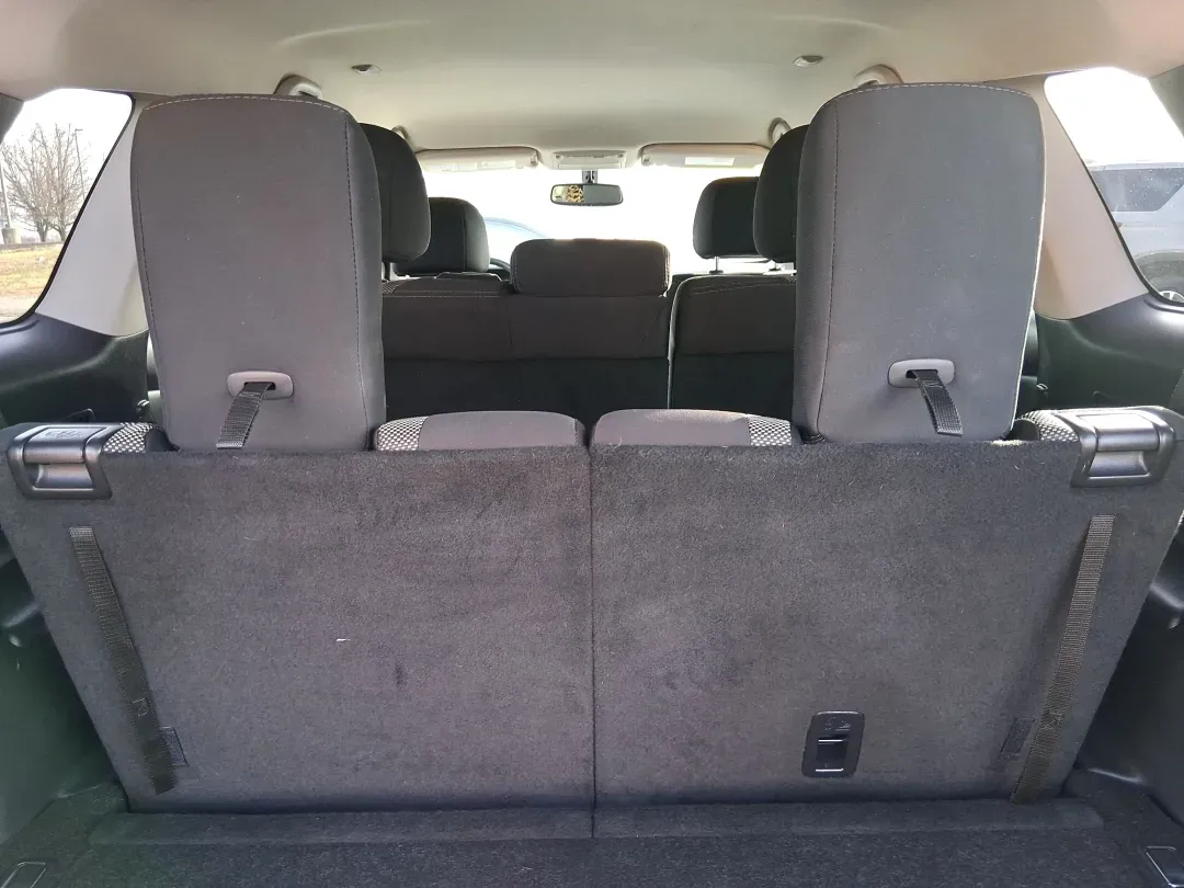 2018 Nissan Pathfinder SV (5N1DR2MM7JC) with an 3.5L V-6 gasoline direct injection engine, CVT transmission, located at 1099 N County Rd 25A, Troy, OH, 45373, (937) 908-9800, 40.057079, -84.212883 - Pack up the kids, the cooler, and the weekend plans-this 2018 Nissan Pathfinder SV is built for real life in Troy, Ohio, whether you're shuttling to practice, commuting down I75, or heading out for a road trip to the Dayton area. With three-row versatility, confident capability, and family-friendly - Photo#12