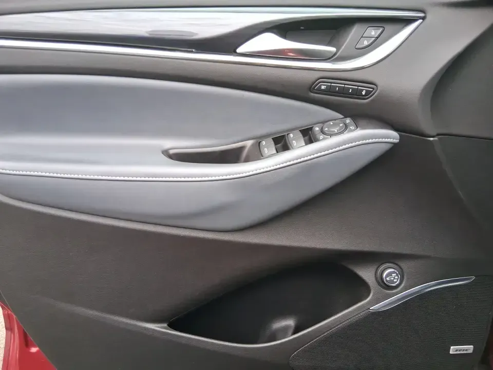 2019 Buick Enclave AWD Premium (5GAEVBKW2KJ) with an 3.6L V-6 gasoline direct injection engine, 9A transmission, located at 1951 S Dayton Lakeview Rd., New Carlisle, OH, 45344, (937) 908-9800, 39.890999, -84.050255 - Pack the family, load up the groceries, and still have room for a spontaneous weekend getaway-this 2019 Buick Enclave AWD Premium is built for real life in Ohio. Whether you're commuting toward Dayton, shuttling kids to activities, or planning a road trip that starts on I70 and ends with a sunset at - Photo#17