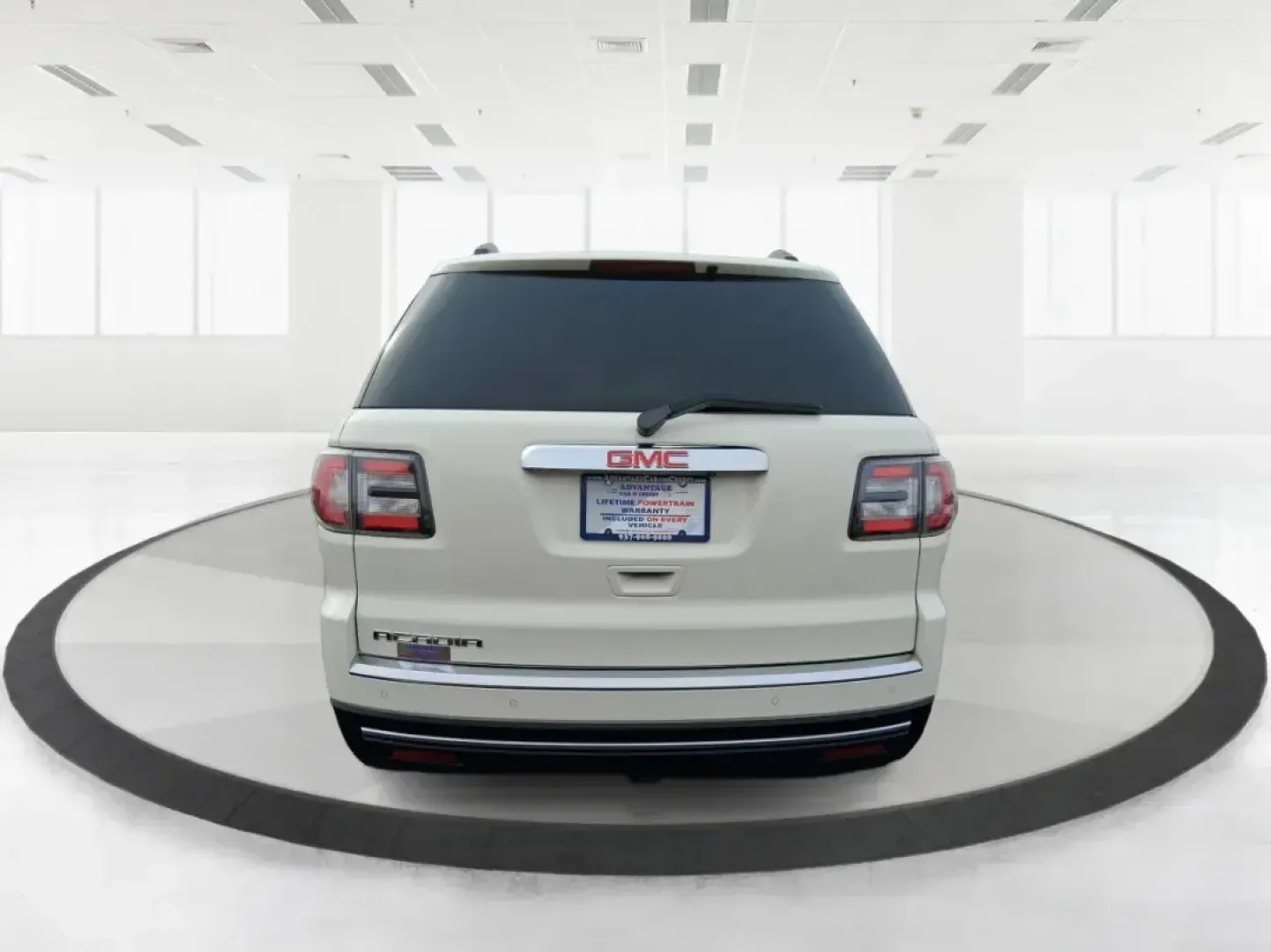 2015 GMC Acadia SLT-1 (1GKKRRKDXFJ) with an 3.6L V-6 gasoline direct injection engine, 6-Speed Automatic transmission, located at 4508 South Dixie Dr, Moraine, OH, 45439, (937) 908-9800, 39.689976, -84.218452 - Need one SUV that can handle school drop-offs, a long commute up I75, and a packed weekend at Carillon Historical Park or a day trip to Caesar Creek? This 2015 GMC Acadia SLT-1 is built for real life in Moraine-roomy, comfortable, and ready for the daily hustle while still feeling upscale for road-t - Photo#3