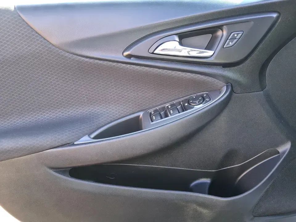 2022 Chevrolet Malibu FWD LT (1G1ZD5ST2NF) with an ECOTEC 1.5L I-4 gasoline direct injection engine, 6A transmission, located at 1184 Kauffman Ave, Fairborn, OH, 45324, (937) 908-9800, 39.807072, -84.030914 - Need a reliable commuter that still feels comfortable for date night in downtown Xenia, the daily school run, or quick weekend escapes toward John Bryan State Park? This 2022 Chevrolet Malibu LT is built for real life-easy to drive, fuel-friendly on regular unleaded, and packed with the comfort and - Photo#19