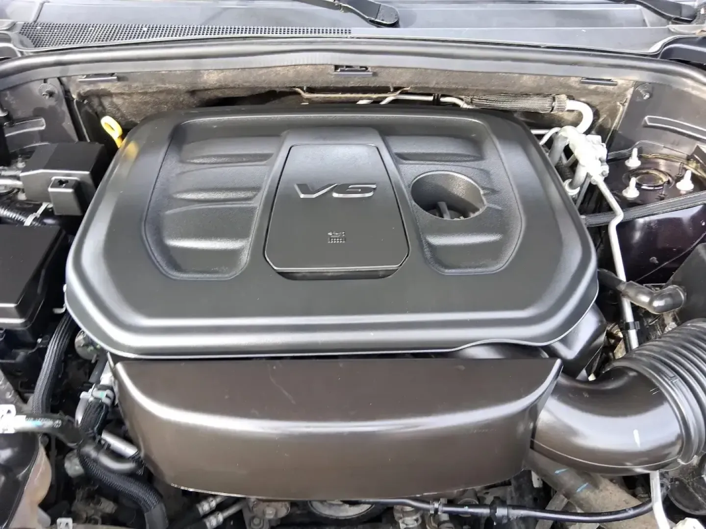 2021 Dodge Durango SXT AWD (1C4RDJAG4MC) with an Pentastar 3.6L V-6 DOHC engine, 8A transmission, located at 1099 N County Rd 25A, Troy, OH, 45373, (937) 908-9800, 40.057079, -84.212883 - Picture your next road trip out of Troy: the kids buckled in, playlists queued, and plenty of room for coolers, sports gear, or weekend luggage-without giving up confident all-weather traction. This 2021 Dodge Durango SXT AWD is built for real life in Ohio, whether you're commuting toward Dayton, ta - Photo#9