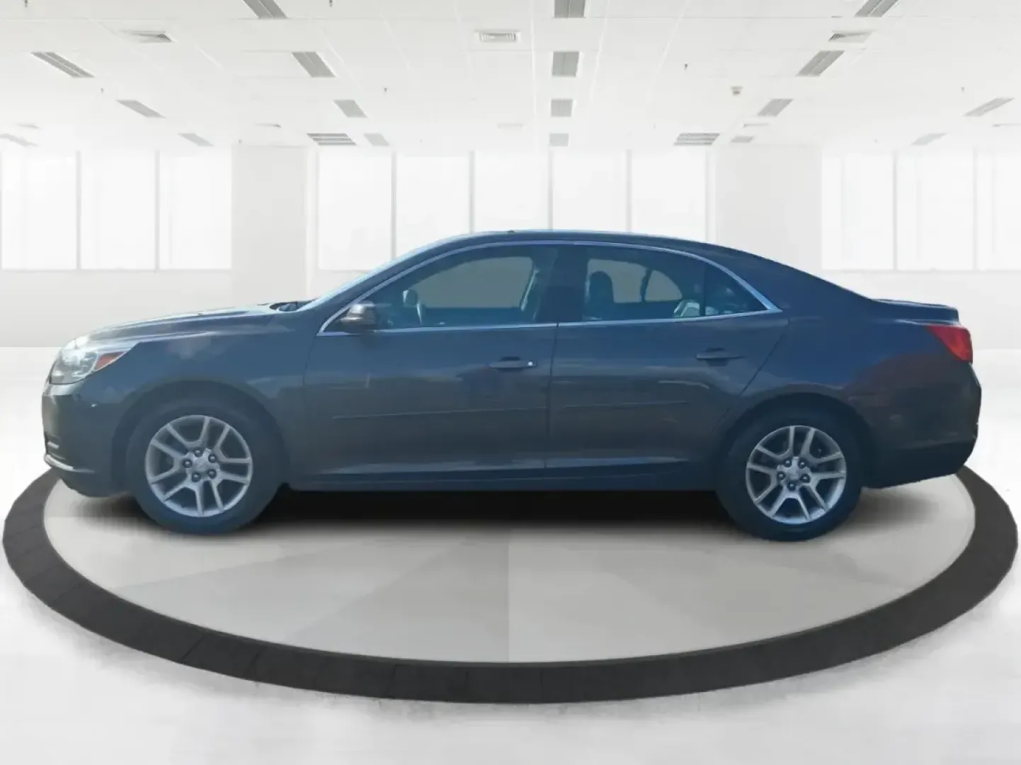 2013 Chevrolet Malibu 1LT (1G11C5SA6DF) with an ECOTEC 2.5L I-4 gasoline direct injection engine, 6-Speed Automatic transmission, located at 1951 S Dayton Lakeview Rd., New Carlisle, OH, 45344, (937) 908-9800, 39.890999, -84.050255 - Need a dependable daily driver that can handle the school run, the I70 commute, and the occasional weekend getaway without draining your budget? This 2013 Chevrolet Malibu 1LT is a smart, comfortable sedan for real-life Ohio driving-easy to park, smooth on longer trips, and efficient enough for ever - Photo#5