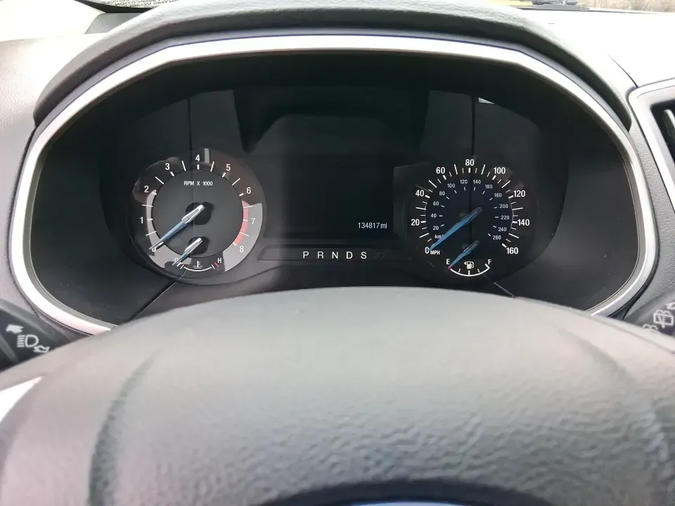 2018 Ford Edge SEL (2FMPK4J95JB) with an 2.0L L4 DOHC 16V engine, 6A transmission, located at 880 E. National Road, Vandalia, OH, 45377, (937) 908-9800, 39.891918, -84.183594 - Load up the family, point the hood toward a weekend getaway, and enjoy the confident, all-weather versatility that makes an SUV the go-to choice in Ohio-this 2018 Ford Edge SEL is built for real life, from school runs and grocery trips to road trips out toward Indian Lake or a day exploring downtown - Photo#15