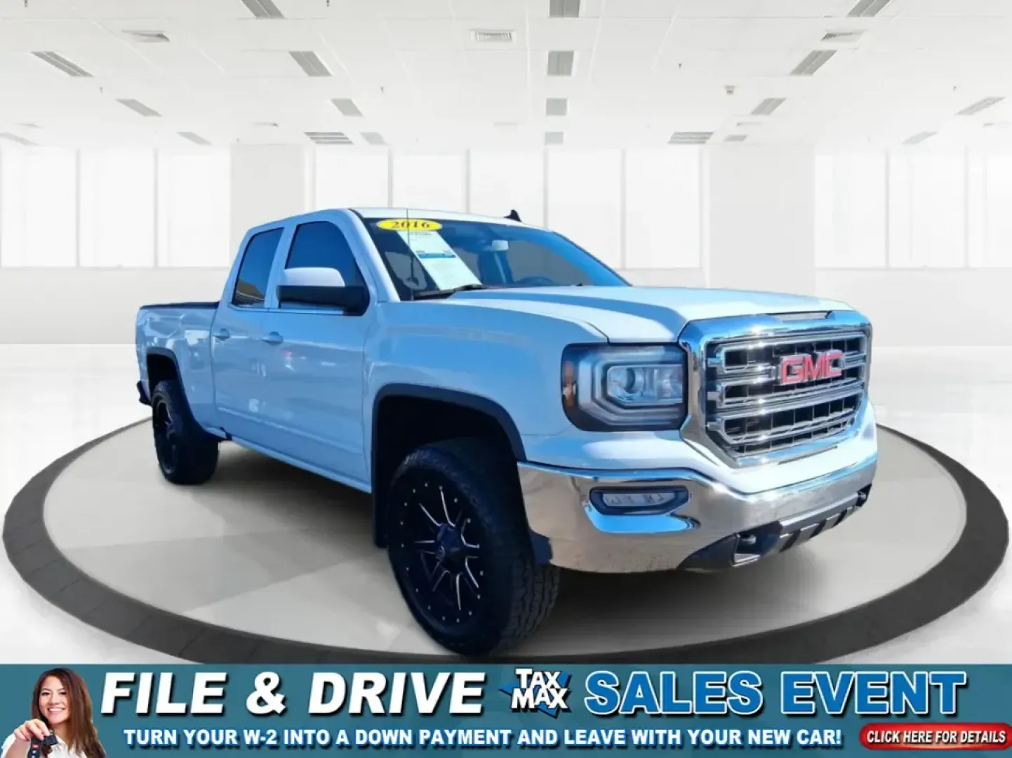 2016 GMC Sierra 1500 SLE (1GTV2MEC8GZ) with an EcoTec3 4.3L V-6 gasoline direct injection engine, 6A transmission, located at 1951 S Dayton Lakeview Rd., New Carlisle, OH, 45344, (937) 908-9800, 39.890999, -84.050255 - Need a truck that can handle Midwest weather, weekend projects, and that long stretch down I75 without breaking a sweat? This **2016 GMC Sierra 1500 SLE Double Cab 4WD** is built for real life in Moraine-whether you're hauling gear to a job site, towing the boat for a day near **Carillon Historical - Photo#0