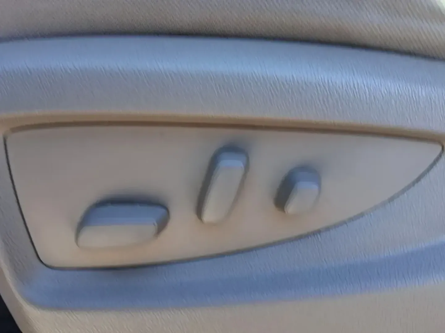 2016 GMC Sierra 1500 SLE (1GTV2MEC8GZ) with an EcoTec3 4.3L V-6 gasoline direct injection engine, 6A transmission, located at 1951 S Dayton Lakeview Rd., New Carlisle, OH, 45344, (937) 908-9800, 39.890999, -84.050255 - Need a truck that can handle Midwest weather, weekend projects, and that long stretch down I75 without breaking a sweat? This **2016 GMC Sierra 1500 SLE Double Cab 4WD** is built for real life in Moraine-whether you're hauling gear to a job site, towing the boat for a day near **Carillon Historical - Photo#17