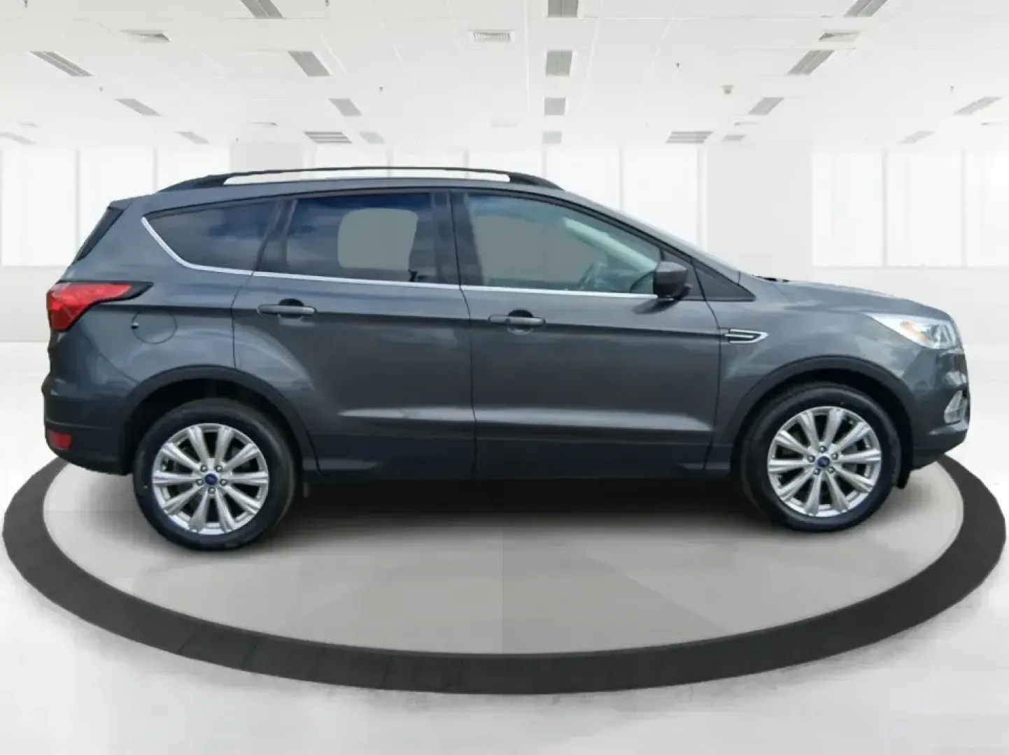 2019 Ford Escape SEL (1FMCU9HD7KU) with an 1.5L L4 DOHC 16V engine, 6A transmission, located at 1230 East Main St, Xenia, OH, 45385, (937) 908-9800, 39.688026, -83.910172 - Weekend road trips to John Bryan State Park, daily commutes down US-35, or the school-and-sports shuffle around Greene County-this 2019 Ford Escape SEL is the kind of compact SUV that fits real life in Xenia, Ohio. With confident AWD capability, a comfortable cabin, and practical cargo space, it's a - Photo#1
