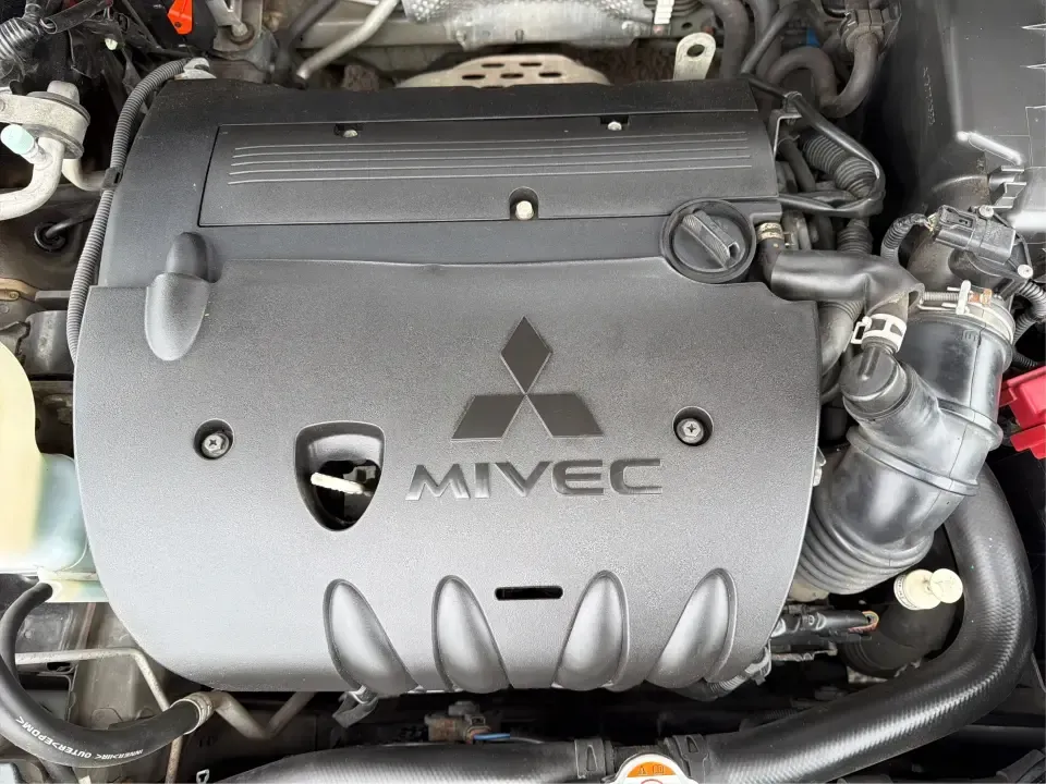 2017 Mitsubishi Lancer LE (JA32U2FU5HU) with an 2L I-4 DOHC engine, 5M transmission, located at 1230 East Main St, Xenia, OH, 45385, (937) 908-9800, 39.688026, -83.910172 - Picture your week running smoothly: a dependable commuter sedan for the drive to Dayton, an easy-to-park ride for errands around Xenia Station, and a comfortable car that's ready for a spontaneous weekend trip to Glen Helen Nature Preserve. This 2017 Mitsubishi Lancer LE is built for real-life routi - Photo#11