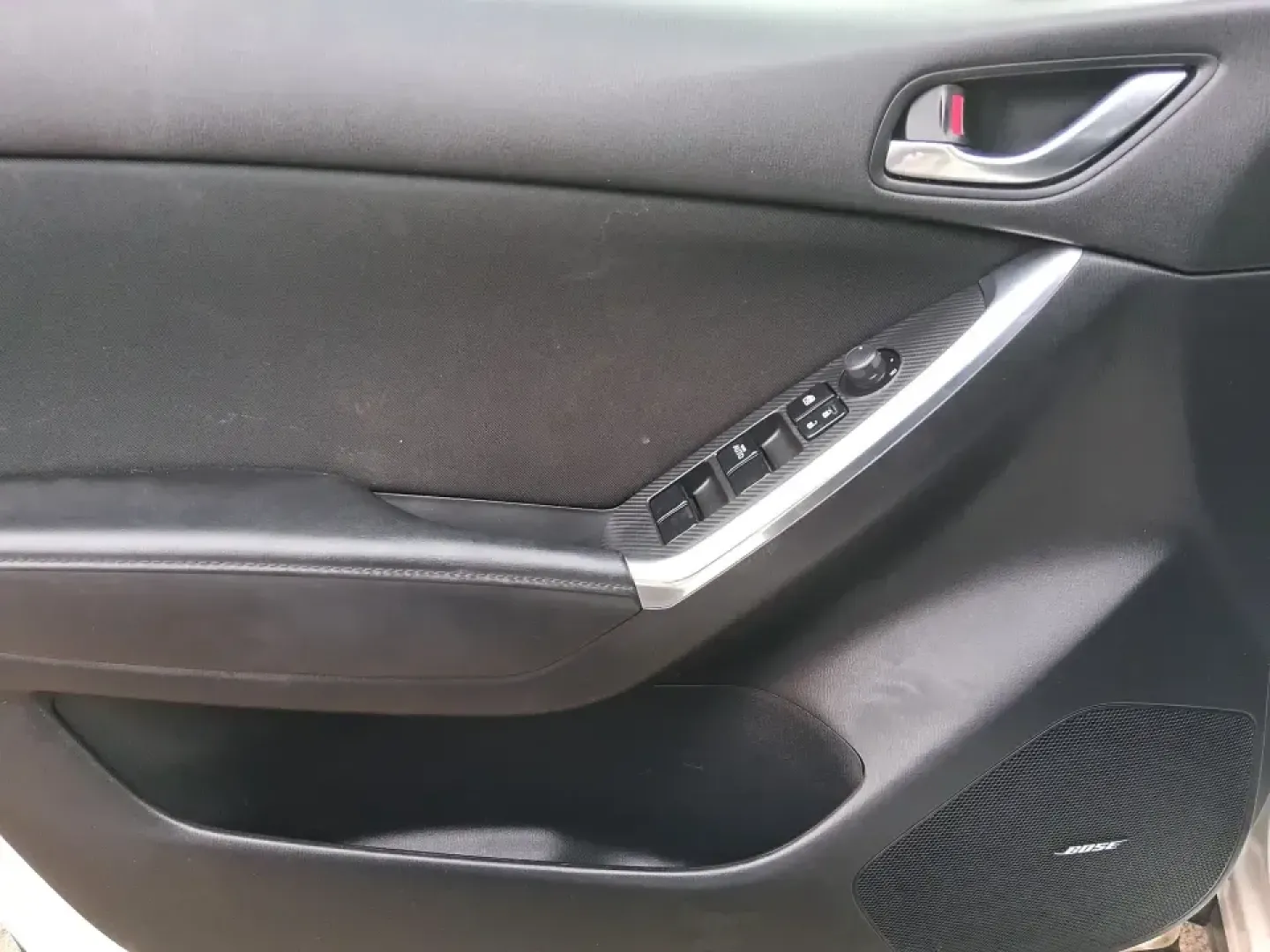 2016 Mazda CX-5 Touring (JM3KE4CY4G0) with an SKYACTIV-G 2.5L I-4 gasoline direct injection engine, 6-Speed Automatic transmission, located at 401 Woodman Dr, Riverside, OH, 45431, (937) 908-9800, 39.760899, -84.123421 - Weekend getaways to John Bryan State Park, everyday commuting down Woodman Dr, or hauling groceries back from The Greene-this 2016 Mazda CX-5 Touring is the kind of SUV that fits real life in Riverside, Ohio. With confident all-weather capability and a smart, comfortable cabin, it's a practical choi - Photo#18