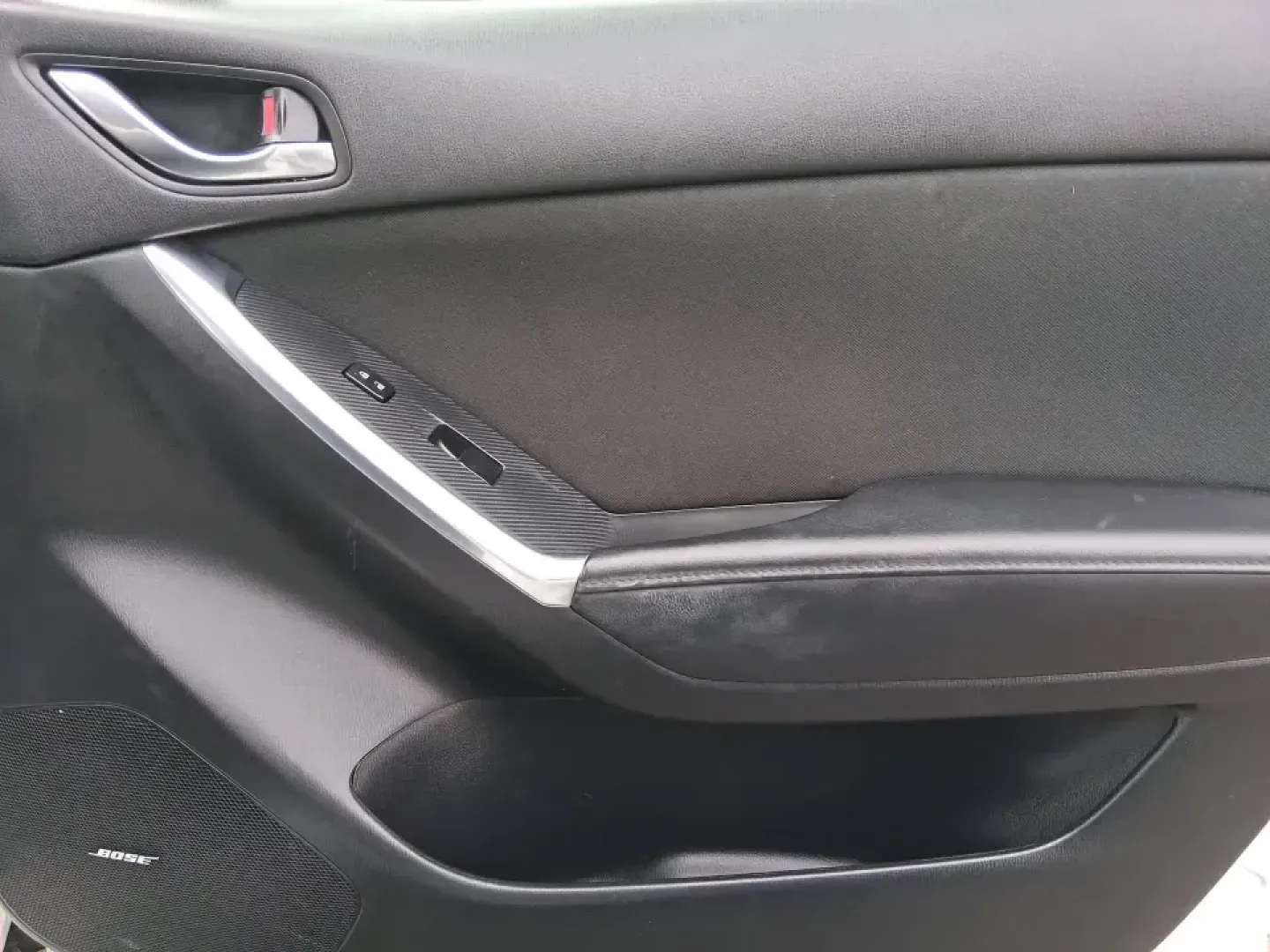 2016 Mazda CX-5 Touring (JM3KE4CY4G0) with an SKYACTIV-G 2.5L I-4 gasoline direct injection engine, 6-Speed Automatic transmission, located at 401 Woodman Dr, Riverside, OH, 45431, (937) 908-9800, 39.760899, -84.123421 - Weekend getaways to John Bryan State Park, everyday commuting down Woodman Dr, or hauling groceries back from The Greene-this 2016 Mazda CX-5 Touring is the kind of SUV that fits real life in Riverside, Ohio. With confident all-weather capability and a smart, comfortable cabin, it's a practical choi - Photo#19