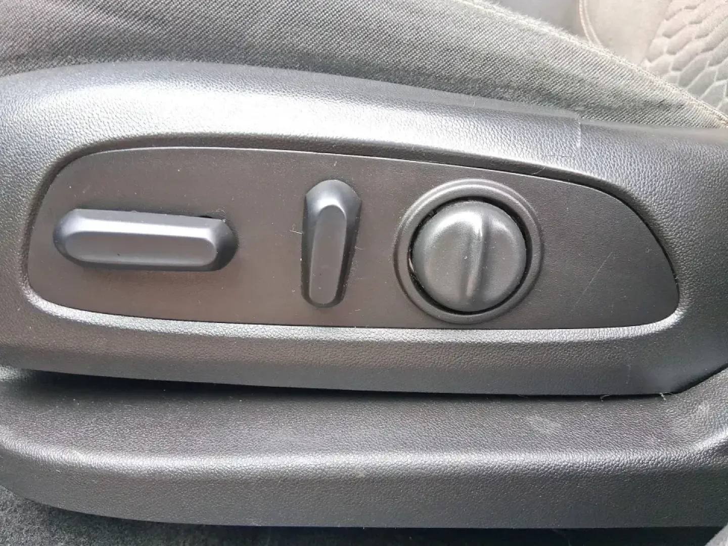 2018 Chevrolet Equinox LT (3GNAXJEV2JS) with an 1.5L I-4 gasoline direct injection engine, 6A transmission, located at 1099 N County Rd 25A, Troy, OH, 45373, (937) 908-9800, 40.057079, -84.212883 - Picture your next week: an easy school drop-off, a comfortable commute down I75, and a weekend road trip to Charleston Falls Preserve-all in one SUV that's sized for real life. This 2018 Chevrolet Equinox LT in head-turning Cajun Red Tintcoat is built for busy families, commuters, and budget-conscio - Photo#18