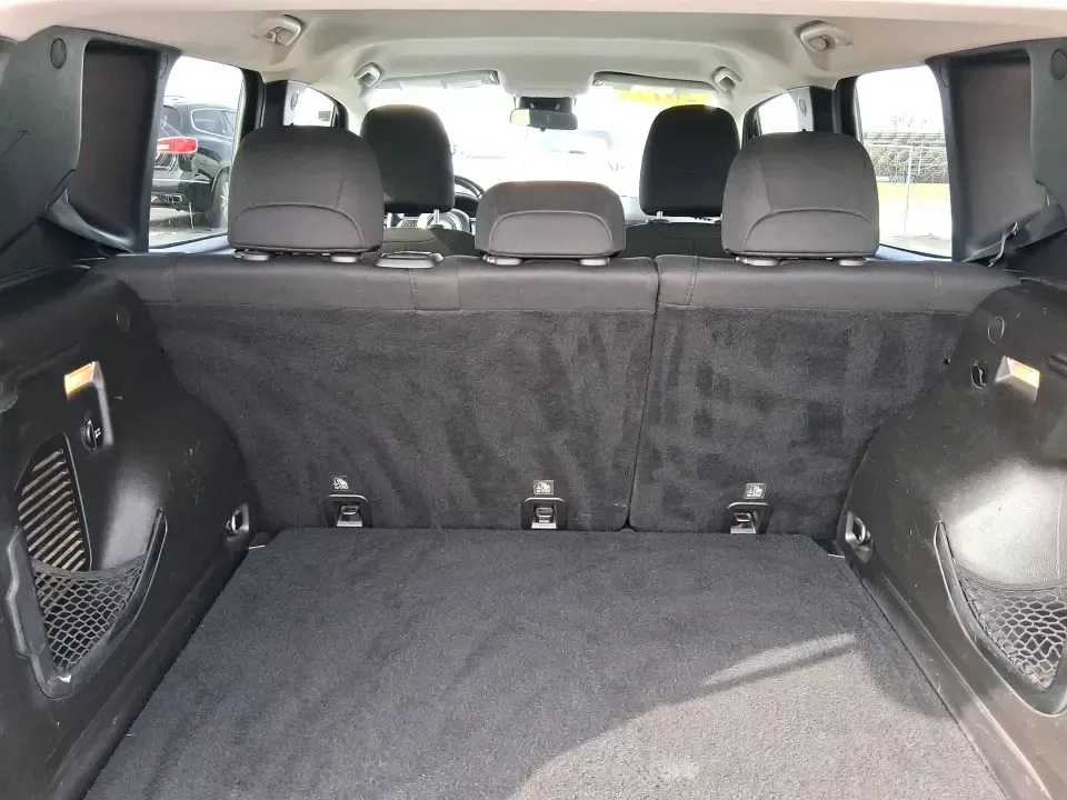 2017 Jeep Renegade Latitude 4x4 (ZACCJBBB3HP) with an 2.4L L4 DOHC 16V engine, 6M transmission, located at 401 Woodman Dr, Riverside, OH, 45431, (937) 908-9800, 39.760899, -84.123421 - Ready for the kind of week that starts with a smooth commute and ends with a spontaneous road trip? This 2017 Jeep Renegade Latitude 4WD is built for real life in Riverside, OH-whether you're navigating morning traffic toward Wright-Patterson AFB, packing up for a day at Eastwood MetroPark, or takin- Photo#12