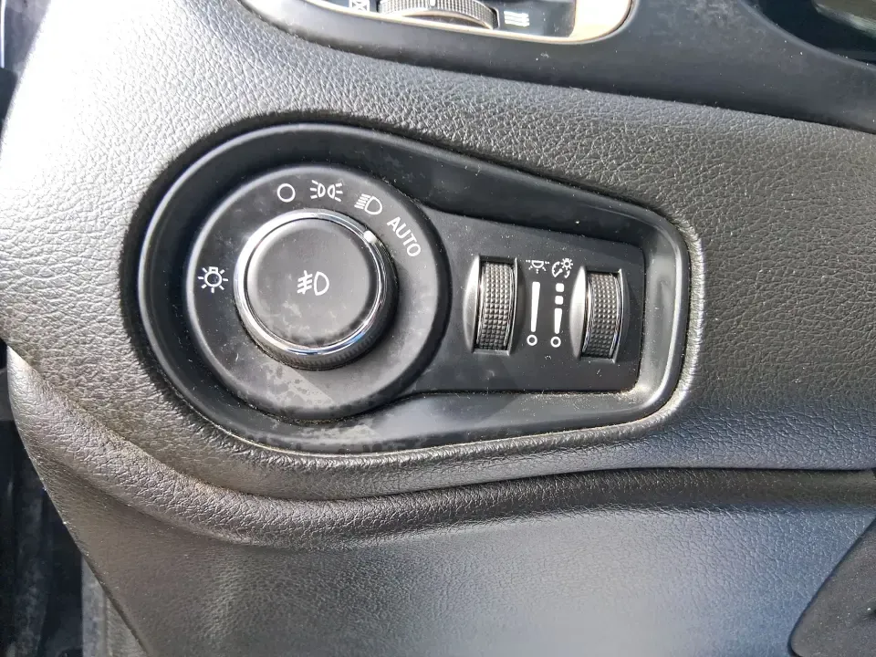 2017 Jeep Renegade Latitude 4x4 (ZACCJBBB3HP) with an 2.4L L4 DOHC 16V engine, 6M transmission, located at 401 Woodman Dr, Riverside, OH, 45431, (937) 908-9800, 39.760899, -84.123421 - Ready for the kind of week that starts with a smooth commute and ends with a spontaneous road trip? This 2017 Jeep Renegade Latitude 4WD is built for real life in Riverside, OH-whether you're navigating morning traffic toward Wright-Patterson AFB, packing up for a day at Eastwood MetroPark, or takin- Photo#17