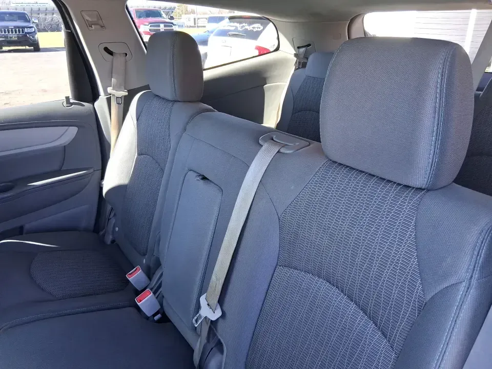 2016 Chevrolet Traverse LS (1GNKRFKDXGJ) with an 3.6L V-6 gasoline direct injection engine, 6A transmission, located at 401 Woodman Dr, Riverside, OH, 45431, (937) 908-9800, 39.760899, -84.123421 - Need one SUV that can handle school drop-offs, long commutes to Dayton, and weekend runs out toward John Bryan State Park without feeling cramped? This 2016 Chevrolet Traverse LS is built for real life-roomy seating for the whole crew, flexible cargo space for strollers or sports gear, and confident - Photo#9