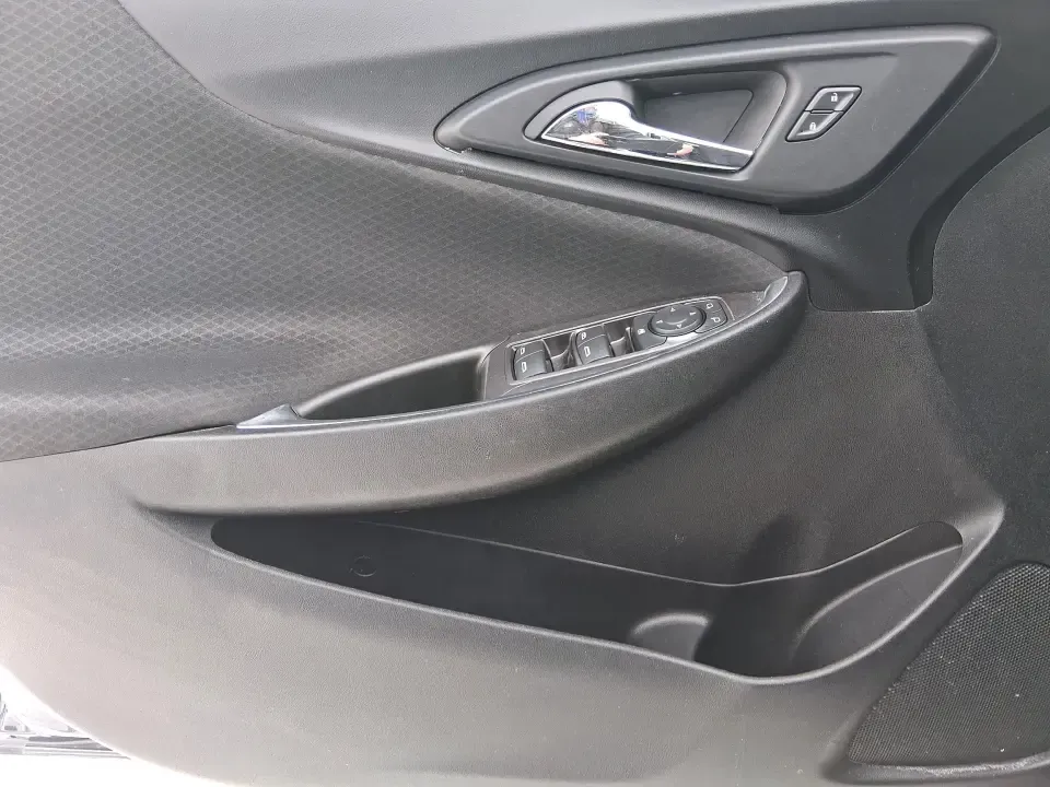 2018 Chevrolet Malibu LT (1G1ZD5STXJF) with an ECOTEC 1.5L I-4 gasoline direct injection engine, 6A transmission, located at 1230 East Main St, Xenia, OH, 45385, (937) 908-9800, 39.688026, -83.910172 - Need a dependable sedan that can handle the weekday commute, weekend errands, and the occasional I-75 road trip without draining your budget? This 2018 Chevrolet Malibu LT is built for real life in Troy-comfortable for long drives, efficient on regular unleaded, and roomy enough for growing families - Photo#20