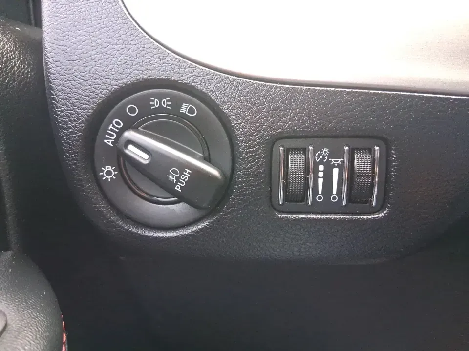 2019 Dodge Grand Caravan GT (2C4RDGEG1KR) with an Pentastar 3.6L V-6 DOHC engine, 6A transmission, located at 1184 Kauffman Ave, Fairborn, OH, 45324, (937) 908-9800, 39.807072, -84.030914 - Life gets busy fast-school drop-offs, grocery runs, weekend tournaments, and the occasional road trip to reset. This 2019 Dodge Grand Caravan GT is built for real-life schedules, giving growing families, rideshare-friendly commuters, and budget-conscious buyers the space and comfort of a well-equipp - Photo#17