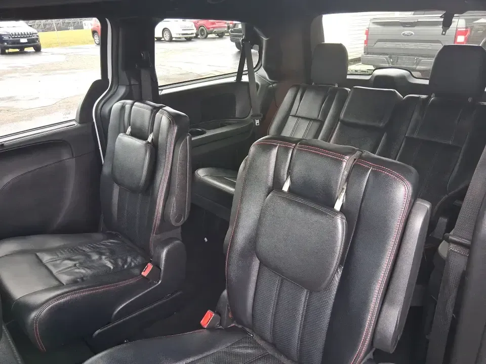 2019 Dodge Grand Caravan GT (2C4RDGEG1KR) with an Pentastar 3.6L V-6 DOHC engine, 6A transmission, located at 1951 S Dayton Lakeview Rd., New Carlisle, OH, 45344, (937) 908-9800, 39.890999, -84.050255 - 2019 Dodge Grand Caravan GT - Photo#10