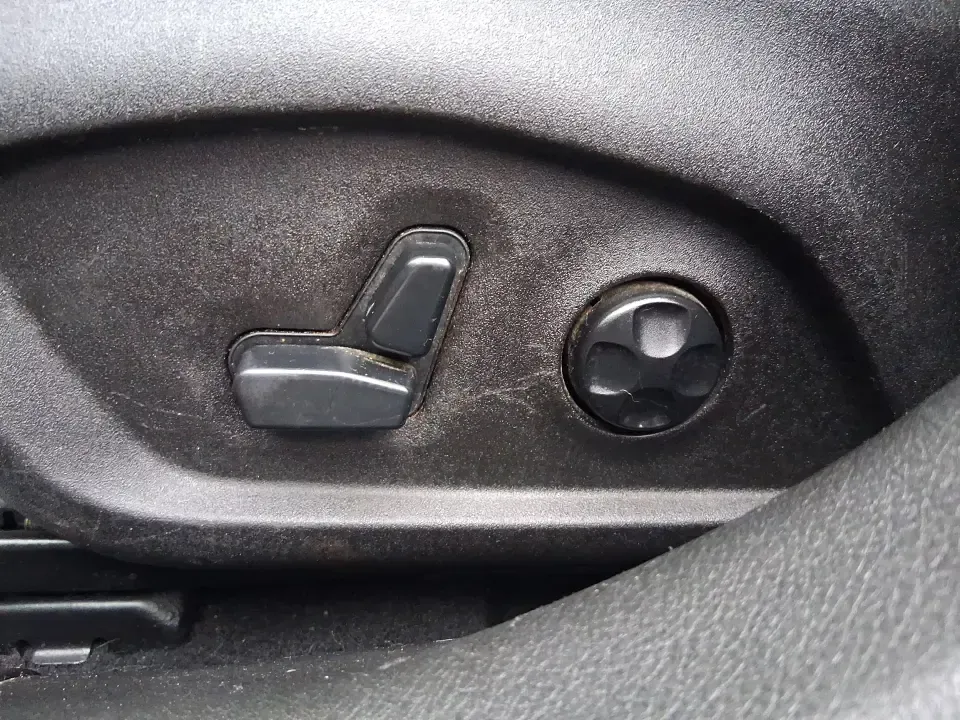 2016 Jeep Renegade Trailhawk (ZACCJBCT5GP) with an Tigershark MultiAir 2.4L I-4 variable valve contro engine, 9A transmission, located at 401 Woodman Dr, Riverside, OH, 45431, (937) 908-9800, 39.760899, -84.123421 - Weekend escapes, snowy commutes, and everyday errands feel easier when your crossover is ready for whatever Ohio throws your way. This **2016 Jeep Renegade Trailhawk** in eye-catching **Omaha Orange** is built for drivers who want real capability in a city-friendly size-perfect for exploring MetroPa - Photo#18