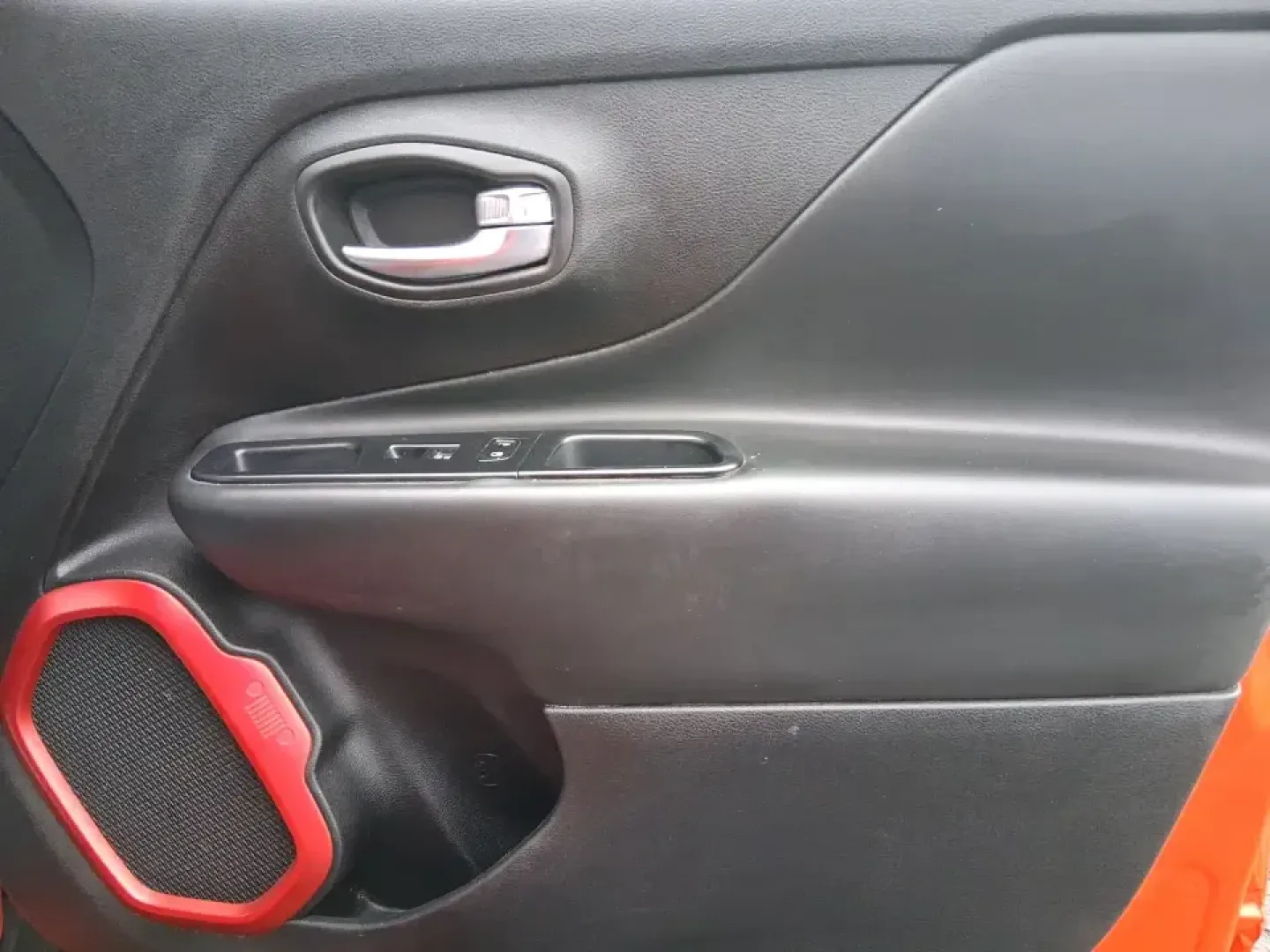 2016 Jeep Renegade Trailhawk (ZACCJBCT5GP) with an Tigershark MultiAir 2.4L I-4 variable valve contro engine, 9A transmission, located at 8750 N County Rd 25A, Piqua, OH, 45356, (937) 908-9800, 40.164391, -84.232513 - Weekend escapes, snowy commutes, and everyday errands feel easier when your crossover is ready for whatever Ohio throws your way. This **2016 Jeep Renegade Trailhawk** in eye-catching **Omaha Orange** is built for drivers who want real capability in a city-friendly size-perfect for exploring MetroPa - Photo#20