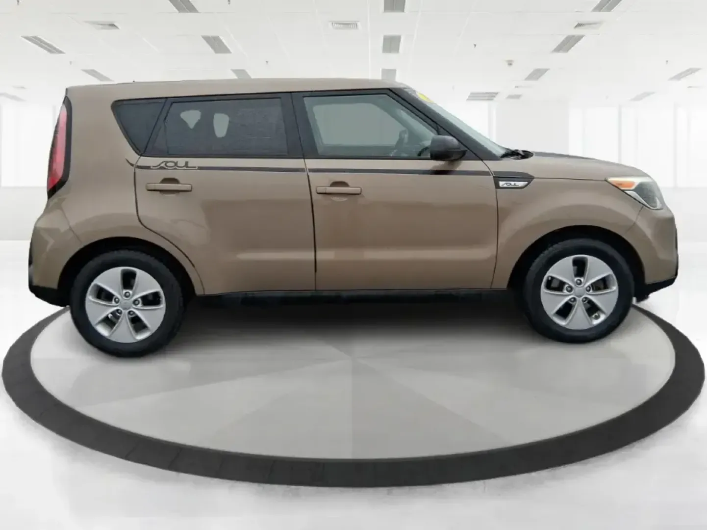 2015 Kia Soul Base (KNDJN2A25F7) with an 1.6L L4 DOHC 16V engine, located at 1099 N County Rd 25A, Troy, OH, 45373, (937) 908-9800, 40.057079, -84.212883 - Picture your next week in Troy: an easy commute up N County Rd 25A, a quick grocery run near the Miami County Fairgrounds, and a Saturday drive down I75 for a Dayton day trip-without stressing over parking, fuel costs, or tight cargo space. This 2015 Kia Soul Base is built for real life, making it a - Photo#1