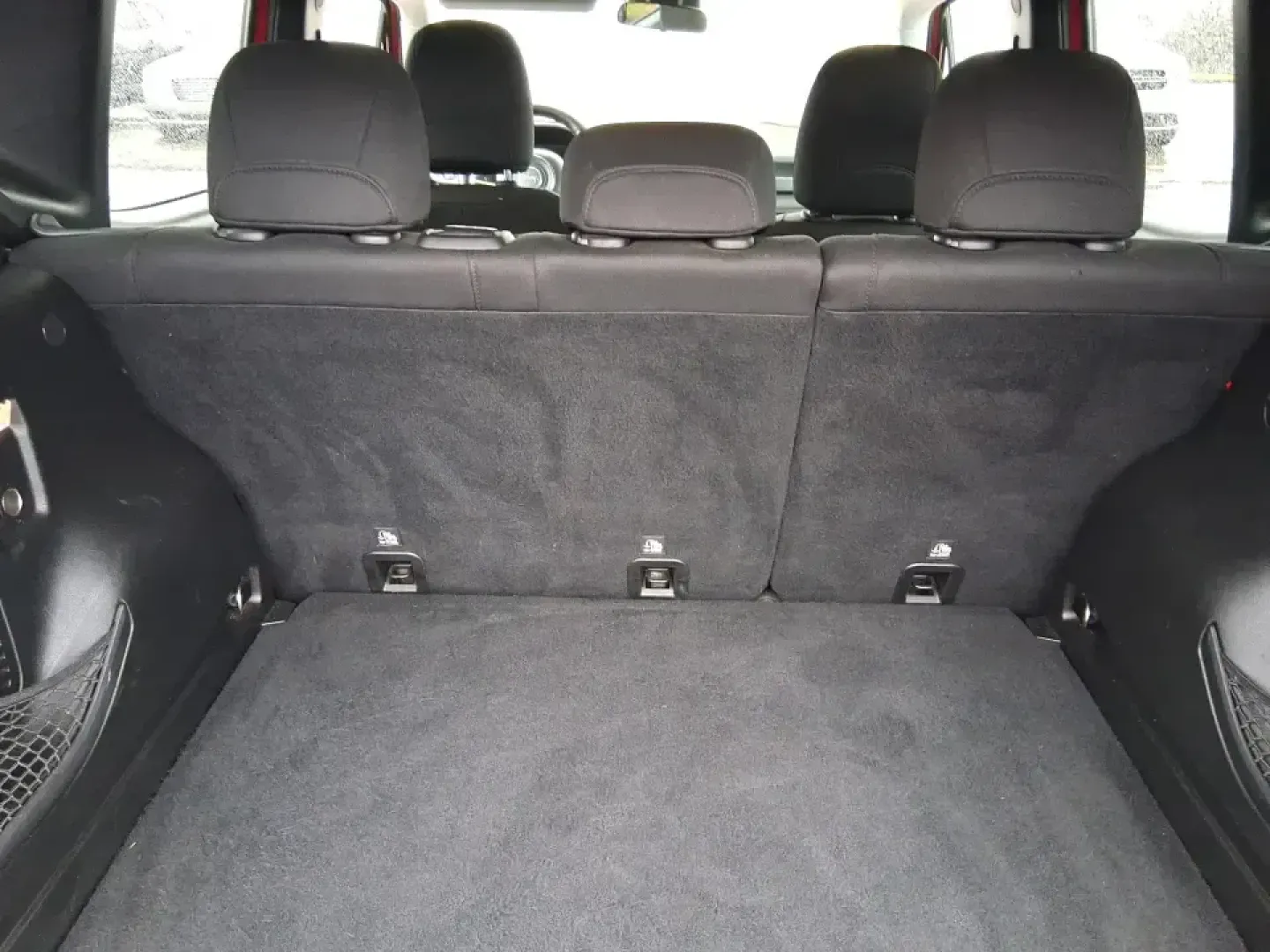 2016 Jeep Renegade Latitude (ZACCJBBT1GP) with an 2.4L L4 DOHC 16V engine, 6M transmission, located at 1184 Kauffman Ave, Fairborn, OH, 45324, (937) 908-9800, 39.807072, -84.030914 - Picture your next Ohio weekend: a quick commute from Fairborn to Wright-Patterson AFB during the week, then a spontaneous road trip to Yellow Springs or an afternoon exploring the trails near John Bryan State Park when the weather's perfect. This 2016 Jeep Renegade Latitude in bold Colorado Red is b - Photo#12