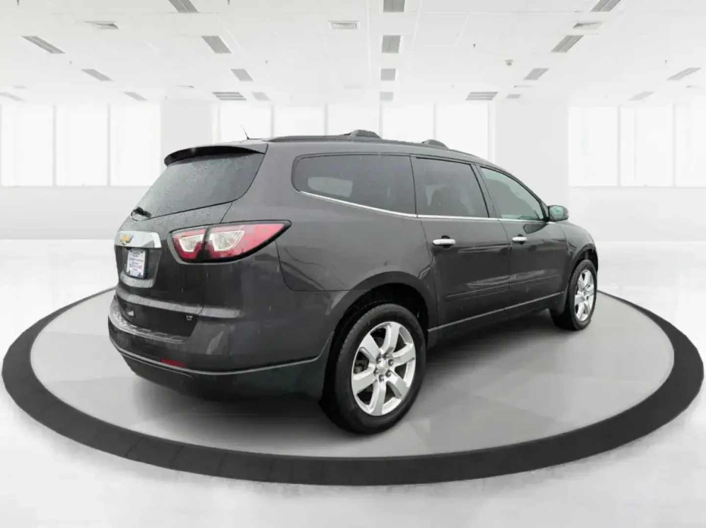 2017 Chevrolet Traverse 1LT (1GNKRGKD8HJ) with an 3.6L V-6 gasoline direct injection engine, 6A transmission, located at 8750 N County Rd 25A, Piqua, OH, 45356, (937) 908-9800, 40.164391, -84.232513 - Pack the kids, load the cooler, and point the nose north for a weekend at Indian Lake or a quick day trip to Dayton-this 2017 Chevrolet Traverse 1LT is the kind of three-row SUV that fits real life in West Central Ohio. With roomy seating, family-friendly flexibility, and the confident feel of a V6, - Photo#2