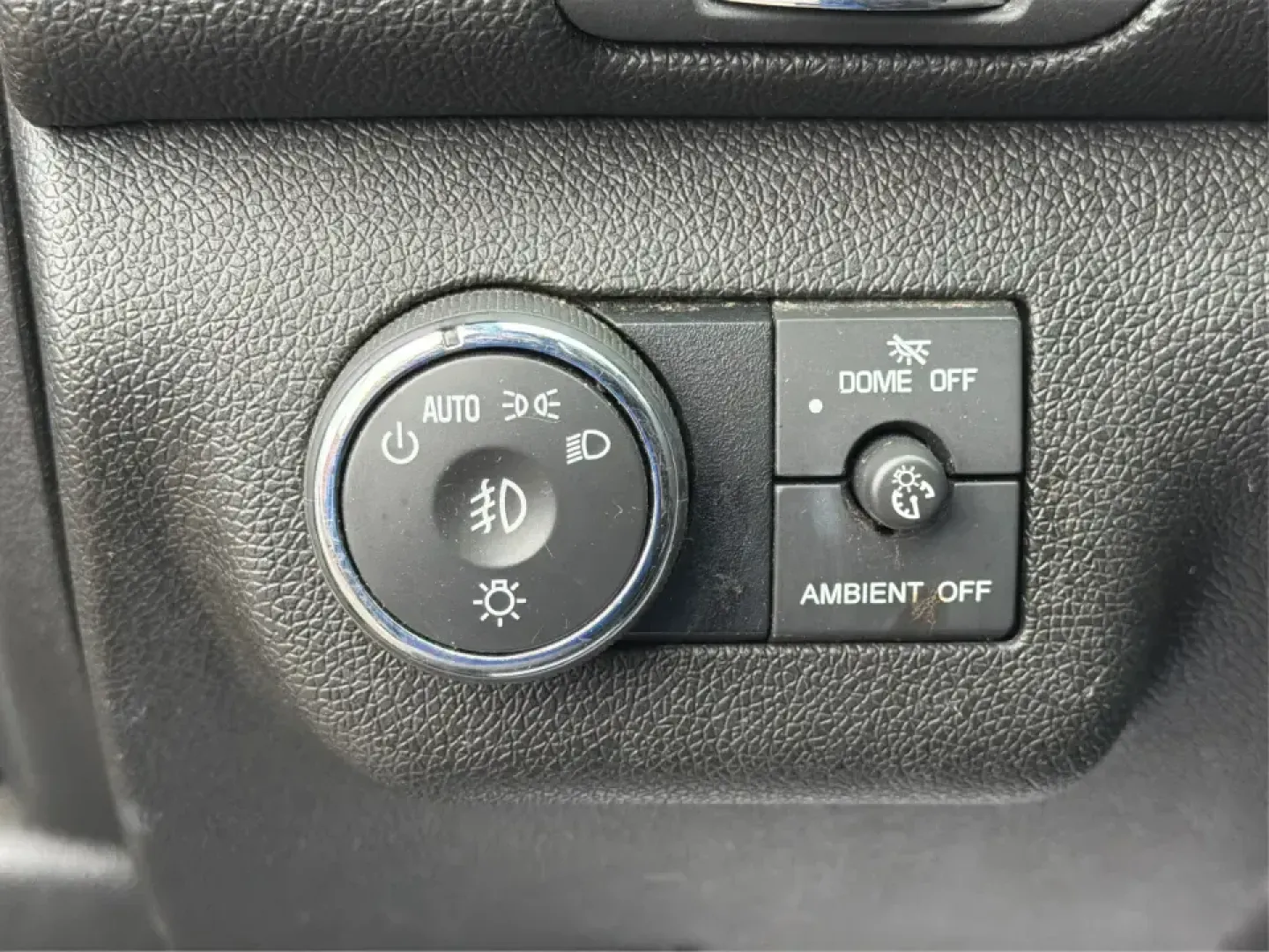 2017 Chevrolet Traverse 1LT (1GNKRGKD8HJ) with an 3.6L V-6 gasoline direct injection engine, 6A transmission, located at 8750 N County Rd 25A, Piqua, OH, 45356, (937) 908-9800, 40.164391, -84.232513 - Pack the kids, load the cooler, and point the nose north for a weekend at Indian Lake or a quick day trip to Dayton-this 2017 Chevrolet Traverse 1LT is the kind of three-row SUV that fits real life in West Central Ohio. With roomy seating, family-friendly flexibility, and the confident feel of a V6, - Photo#17