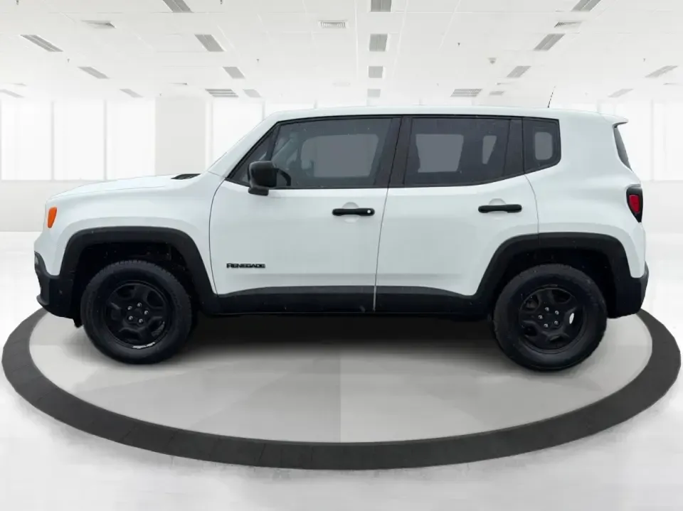 2018 Jeep Renegade Sport 4x4 (ZACCJBAB5JP) with an 2.4L L4 DOHC 16V engine, 6M transmission, located at 4508 South Dixie Dr, Moraine, OH, 45439, (937) 908-9800, 39.689976, -84.218452 - 2018 Jeep Renegade Sport 4x4 - Photo#5