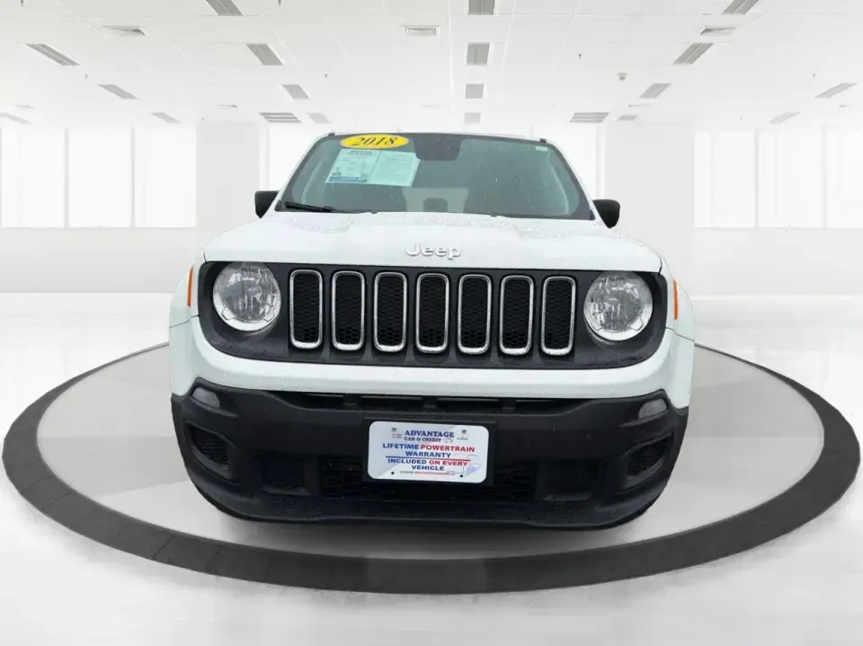2018 Jeep Renegade Sport 4x4 (ZACCJBAB5JP) with an 2.4L L4 DOHC 16V engine, 6M transmission, located at 4508 South Dixie Dr, Moraine, OH, 45439, (937) 908-9800, 39.689976, -84.218452 - 2018 Jeep Renegade Sport 4x4 - Photo#7