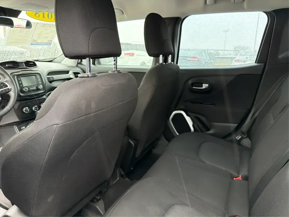 2018 Jeep Renegade Sport 4x4 (ZACCJBAB5JP) with an 2.4L L4 DOHC 16V engine, 6M transmission, located at 4508 South Dixie Dr, Moraine, OH, 45439, (937) 908-9800, 39.689976, -84.218452 - 2018 Jeep Renegade Sport 4x4 - Photo#10