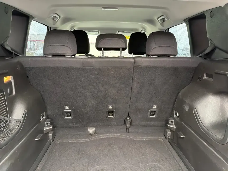 2018 Jeep Renegade Sport 4x4 (ZACCJBAB5JP) with an 2.4L L4 DOHC 16V engine, 6M transmission, located at 4508 South Dixie Dr, Moraine, OH, 45439, (937) 908-9800, 39.689976, -84.218452 - 2018 Jeep Renegade Sport 4x4 - Photo#12