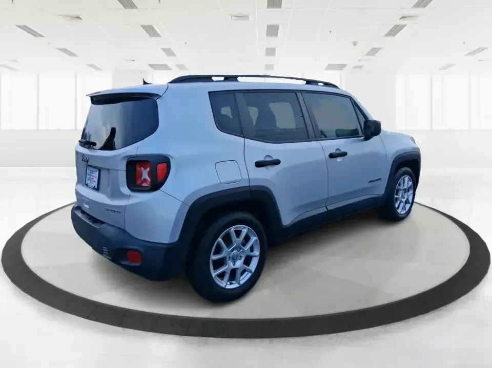 2020 Jeep Renegade Sport FWD (ZACNJAAB1LP) with an 2.4L L4 DOHC 16V engine, 9A transmission, located at 1951 S Dayton Lakeview Rd., New Carlisle, OH, 45344, (937) 908-9800, 39.890999, -84.050255 - Picture your next weekend: you're cruising from New Carlisle to Springfield for errands, then heading back on I70 with the cargo area packed for a family cookout at George Rogers Clark Park. If you need a compact SUV that's easy to park, comfortable for daily commuting, and ready for spontaneous roa - Photo#2