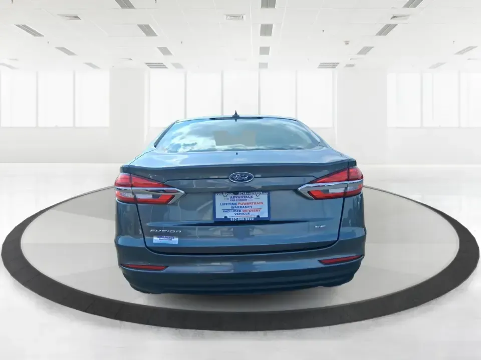 2019 Ford Fusion SE (3FA6P0H74KR) with an 2.5L L4 DOHC 16V engine, 6A transmission, located at 401 Woodman Dr, Riverside, OH, 45431, (937) 908-9800, 39.760899, -84.123421 - Need a reliable commuter sedan that can handle the daily grind from Riverside to Downtown Dayton, plus weekend runs to The Greene or a quick getaway to Carillon Historical Park? This 2019 Ford Fusion SE is built for real life-comfortable for long commutes, efficient on regular unleaded, and packed w - Photo#3