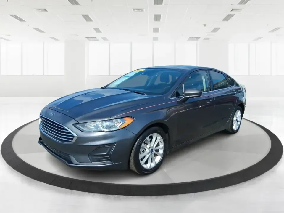 2019 Ford Fusion SE (3FA6P0H74KR) with an 2.5L L4 DOHC 16V engine, 6A transmission, located at 401 Woodman Dr, Riverside, OH, 45431, (937) 908-9800, 39.760899, -84.123421 - Need a reliable commuter sedan that can handle the daily grind from Riverside to Downtown Dayton, plus weekend runs to The Greene or a quick getaway to Carillon Historical Park? This 2019 Ford Fusion SE is built for real life-comfortable for long commutes, efficient on regular unleaded, and packed w - Photo#8