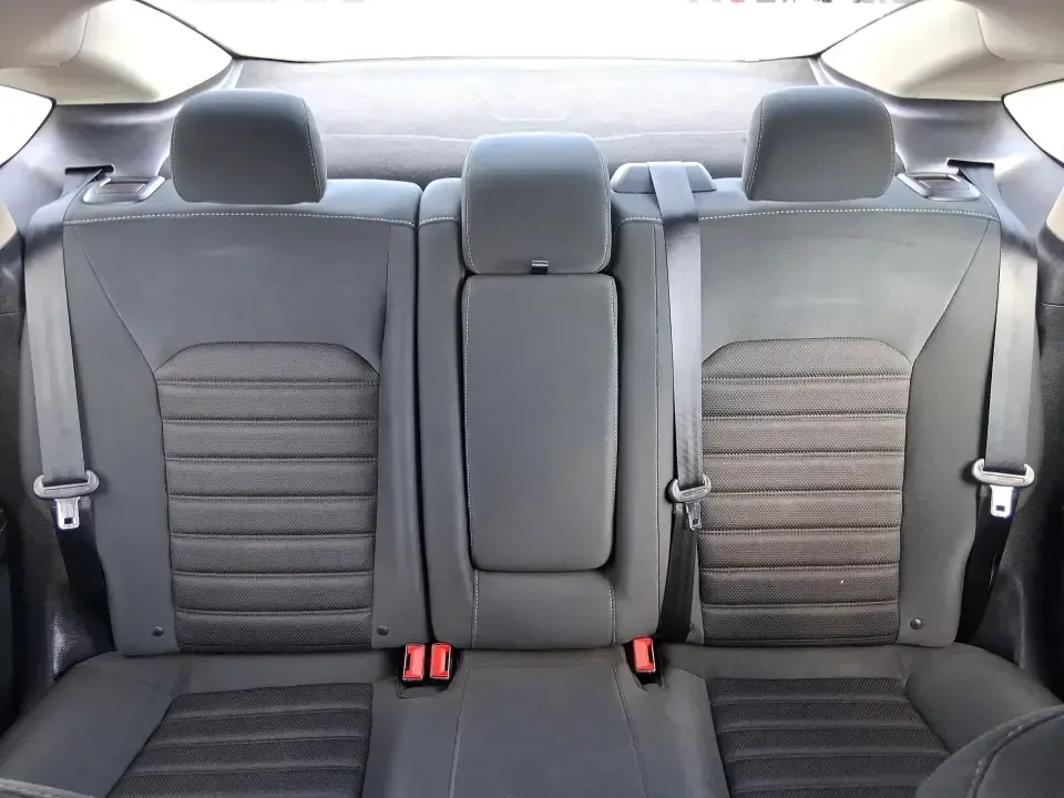 2019 Ford Fusion SE (3FA6P0H74KR) with an 2.5L L4 DOHC 16V engine, 6A transmission, located at 4508 South Dixie Dr, Moraine, OH, 45439, (937) 908-9800, 39.689976, -84.218452 - Need a reliable commuter sedan that can handle the daily grind from Riverside to Downtown Dayton, plus weekend runs to The Greene or a quick getaway to Carillon Historical Park? This 2019 Ford Fusion SE is built for real life-comfortable for long commutes, efficient on regular unleaded, and packed w - Photo#14
