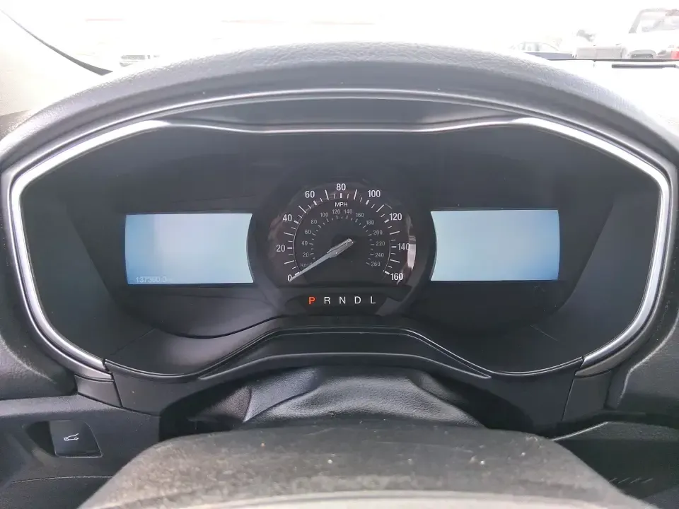 2019 Ford Fusion SE (3FA6P0H74KR) with an 2.5L L4 DOHC 16V engine, 6A transmission, located at 4508 South Dixie Dr, Moraine, OH, 45439, (937) 908-9800, 39.689976, -84.218452 - Need a reliable commuter sedan that can handle the daily grind from Riverside to Downtown Dayton, plus weekend runs to The Greene or a quick getaway to Carillon Historical Park? This 2019 Ford Fusion SE is built for real life-comfortable for long commutes, efficient on regular unleaded, and packed w - Photo#15