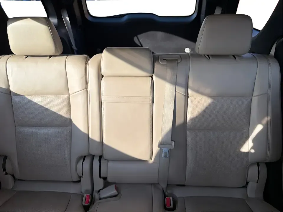 2013 Dodge Durango Citadel (1C4SDJET6DC) with an 5.7L V8 OHV 16V engine, 5-Speed Automatic transmission, located at 8750 N County Rd 25A, Piqua, OH, 45356, (937) 908-9800, 40.164391, -84.232513 - Need one SUV that can handle school drop-offs, I-75 commutes, and a loaded-up weekend trip to Indian Lake or a tailgate in Dayton-without giving up comfort or capability? This 2013 Dodge Durango Citadel in True Blue Pearlcoat is built for real-life Ohio driving, with confident 4WD/AWD traction, V8 p - Photo#14