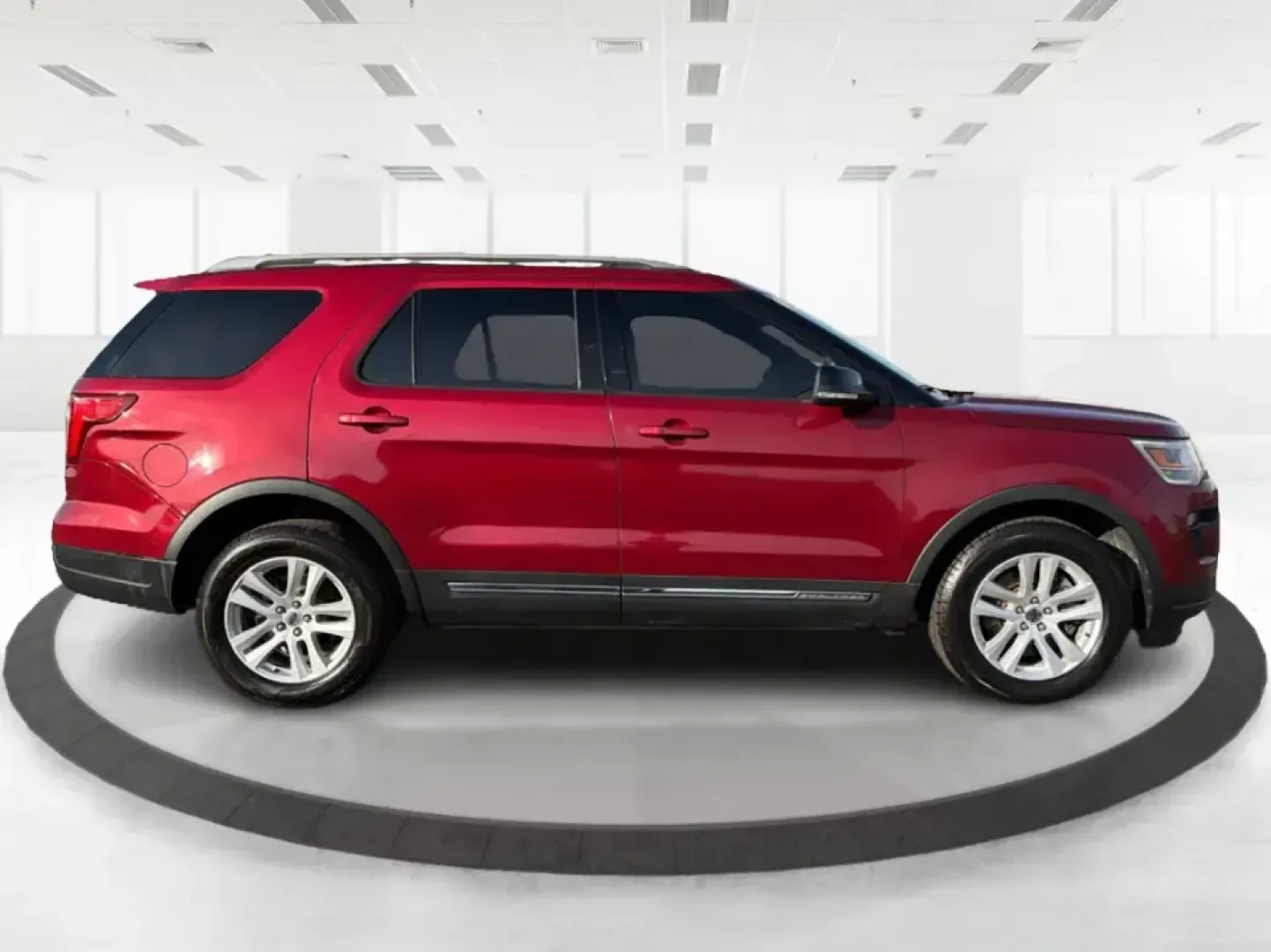 2018 Ford Explorer XLT (1FM5K8D87JG) with an EcoBoost 2.3L I-4 gasoline direct injection engine, 6A transmission, located at 1230 East Main St, Xenia, OH, 45385, (937) 908-9800, 39.688026, -83.910172 - Whether you're hauling the family to practice, commuting up I-75, or packing up for a weekend at Indian Lake, this 2018 Ford Explorer XLT is built for real-life Ohio schedules. With confident 4WD/AWD traction, three-row flexibility, and turbocharged EcoBoost power, it's a smart SUV for drivers who w - Photo#1