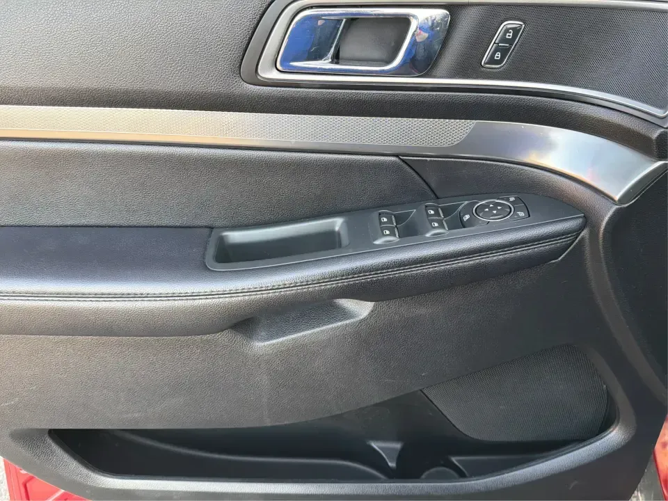 2018 Ford Explorer XLT (1FM5K8D87JG) with an EcoBoost 2.3L I-4 gasoline direct injection engine, 6A transmission, located at 8750 N County Rd 25A, Piqua, OH, 45356, (937) 908-9800, 40.164391, -84.232513 - Whether you're hauling the family to practice, commuting up I-75, or packing up for a weekend at Indian Lake, this 2018 Ford Explorer XLT is built for real-life Ohio schedules. With confident 4WD/AWD traction, three-row flexibility, and turbocharged EcoBoost power, it's a smart SUV for drivers who w - Photo#19