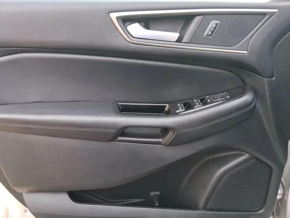 2016 Ford Edge SEL (2FMPK4J88GB) with an 3.5L V6 DOHC 24V engine, 6A transmission, located at 1099 N County Rd 25A, Troy, OH, 45373, (937) 908-9800, 40.057079, -84.212883 - Need one SUV that can handle school drop-offs, long commutes to Dayton, and spontaneous weekend getaways without feeling like a chore? This **2016 Ford Edge SEL** is built for real-life driving in and around **Xenia, Ohio**-with the comfort your family wants, the confidence you need in changing weat - Photo#19