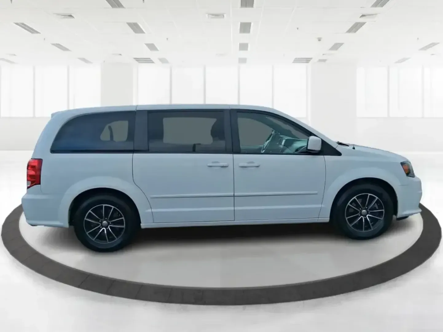 2015 Dodge Grand Caravan R/T (2C4RDGEG8FR) with an 3.6L V-6 DOHC engine, 6-Speed Automatic transmission, located at 8750 N County Rd 25A, Piqua, OH, 45356, (937) 908-9800, 40.164391, -84.232513 - Load up the kids, the cooler, and the weekend plans-this 2015 Dodge Grand Caravan R/T is built for real life in West Central Ohio, whether you're running the school drop-off line, commuting up I75, or heading out for a road-trip to Indian Lake. With family-friendly space, smart comfort features, and - Photo#1