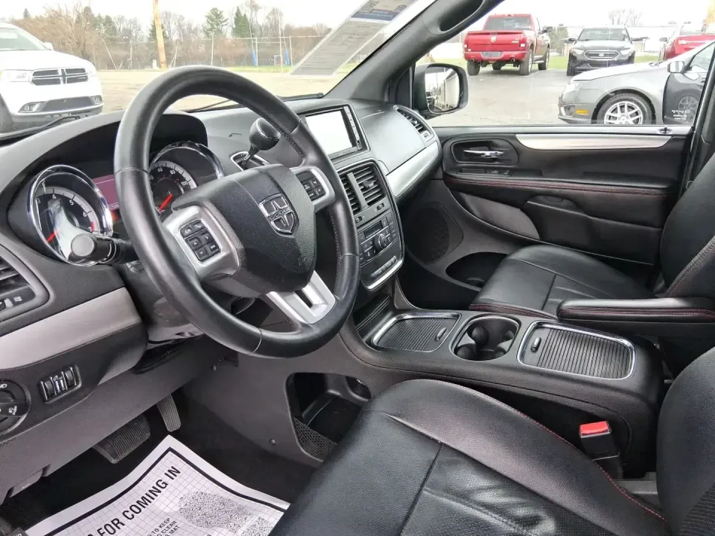 2015 Dodge Grand Caravan R/T (2C4RDGEG8FR) with an 3.6L V-6 DOHC engine, 6-Speed Automatic transmission, located at 8750 N County Rd 25A, Piqua, OH, 45356, (937) 908-9800, 40.164391, -84.232513 - Load up the kids, the cooler, and the weekend plans-this 2015 Dodge Grand Caravan R/T is built for real life in West Central Ohio, whether you're running the school drop-off line, commuting up I75, or heading out for a road-trip to Indian Lake. With family-friendly space, smart comfort features, and - Photo#9