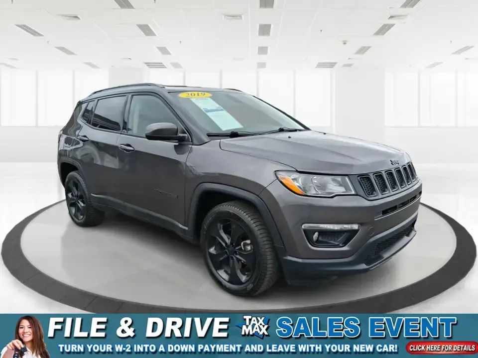 2019 Jeep Compass Altitude 4x4 (3C4NJDBB2KT) with an Tigershark MultiAir 2.4L I-4 variable valve contro engine, located at 4508 South Dixie Dr, Moraine, OH, 45439, (937) 908-9800, 39.689976, -84.218452 - Whether you're planning weekend trips to Caesar Creek, tackling snowy Dayton-area mornings, or just want a confident daily driver for I-75 and SR-725, this 2019 Jeep Compass Altitude 4x4 is built for real life in Southwest Ohio. With its SUV versatility, sure-footed 4x4 capability, and a comfortable - Photo#0