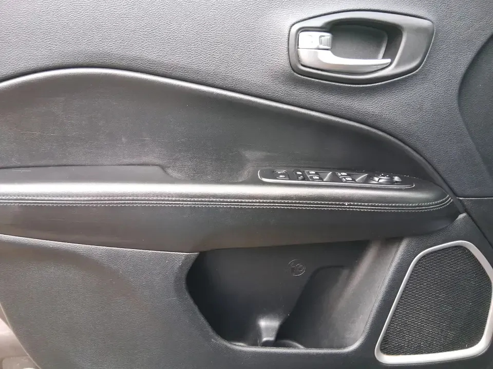 2019 Jeep Compass Altitude 4x4 (3C4NJDBB2KT) with an Tigershark MultiAir 2.4L I-4 variable valve contro engine, located at 1951 S Dayton Lakeview Rd., New Carlisle, OH, 45344, (937) 908-9800, 39.890999, -84.050255 - Whether you're planning weekend trips to Caesar Creek, tackling snowy Dayton-area mornings, or just want a confident daily driver for I-75 and SR-725, this 2019 Jeep Compass Altitude 4x4 is built for real life in Southwest Ohio. With its SUV versatility, sure-footed 4x4 capability, and a comfortable - Photo#18