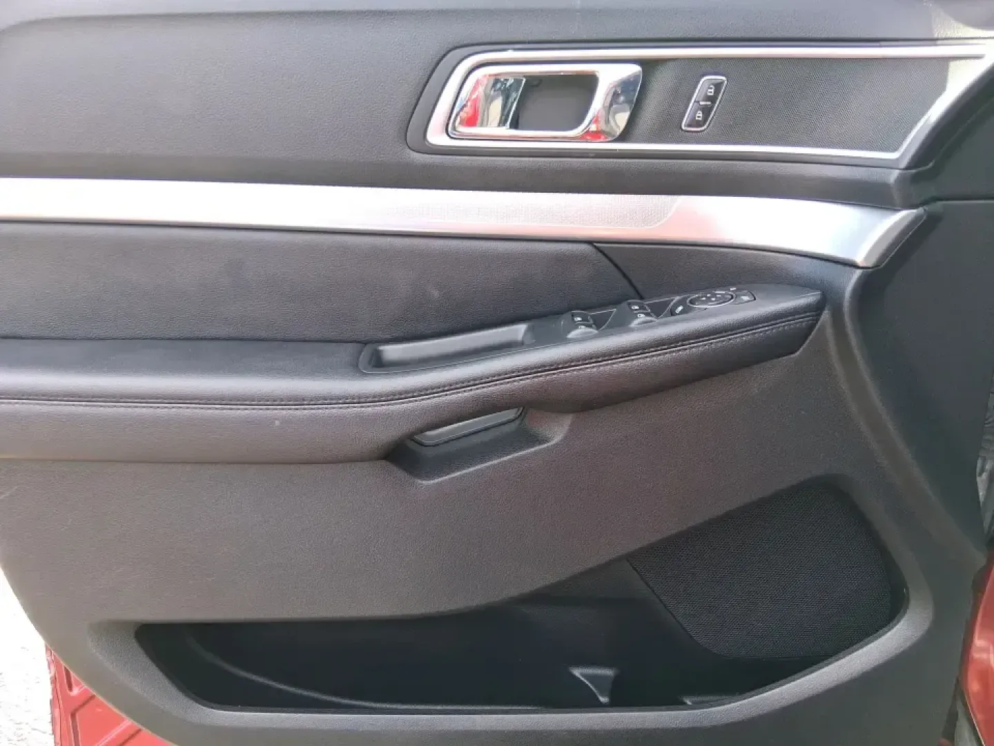 2017 Ford Explorer XLT (1FM5K8DH9HG) with an 2.3L L4 DOHC 16V engine, 6A transmission, located at 401 Woodman Dr, Riverside, OH, 45431, (937) 908-9800, 39.760899, -84.123421 - Weekend road trips to Caesar Creek, daily school drop-offs, or a comfortable commute down I75-this 2017 Ford Explorer XLT is built for real life in the Miami Valley. With three-row versatility, confident capability, and practical comfort, it's a smart choice for growing families, active couples, and - Photo#19