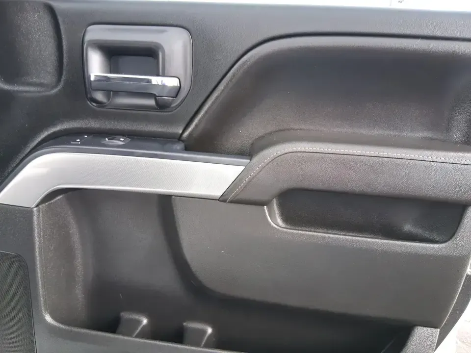 2017 Chevrolet Silverado 1500 2LT (3GCUKREH9HG) with an 4.3L V6 OHV 12V engine, 6A transmission, located at 8750 N County Rd 25A, Piqua, OH, 45356, (937) 908-9800, 40.164391, -84.232513 - Need a truck that can handle weekday work runs, weekend projects, and spontaneous road trips out toward Caesar Creek or up I75 without feeling like a compromise? This 2017 Chevrolet Silverado 1500 2LT Crew Cab 4WD is built for real life in the Miami Valley-roomy enough for friends or family, strong - Photo#19