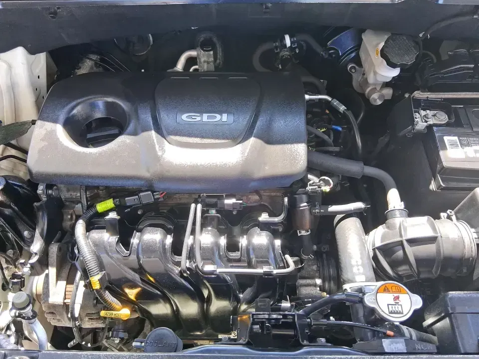 2019 Kia Soul Base (KNDJN2A20K7) with an 1.6L L4 DOHC 16V engine, 6M transmission, located at 4508 South Dixie Dr, Moraine, OH, 45439, (937) 908-9800, 39.689976, -84.218452 - Need a smart, easy-to-park ride for the daily commute down South Dixie Drive, quick errands near the Dayton Mall, or weekend drives out toward Carillon Historical Park? This 2019 Kia Soul Base in bright White is a practical, city-friendly wagon that fits real life in Moraine, Ohio-roomy enough for g - Photo#11