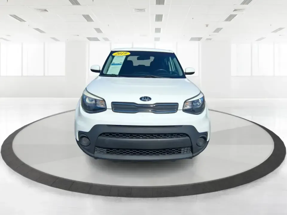 2019 Kia Soul Base (KNDJN2A20K7) with an 1.6L L4 DOHC 16V engine, 6M transmission, located at 1230 East Main St, Xenia, OH, 45385, (937) 908-9800, 39.688026, -83.910172 - Need a smart, easy-to-park ride for the daily commute down South Dixie Drive, quick errands near the Dayton Mall, or weekend drives out toward Carillon Historical Park? This 2019 Kia Soul Base in bright White is a practical, city-friendly wagon that fits real life in Moraine, Ohio-roomy enough for g - Photo#7